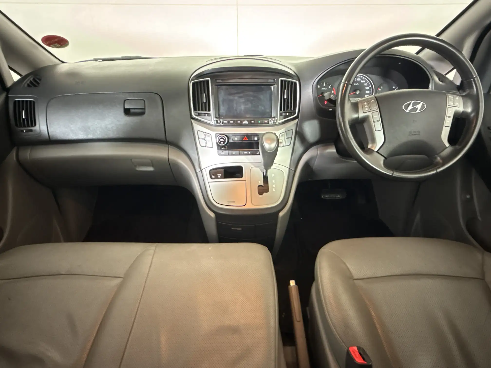 Hyundai H-1