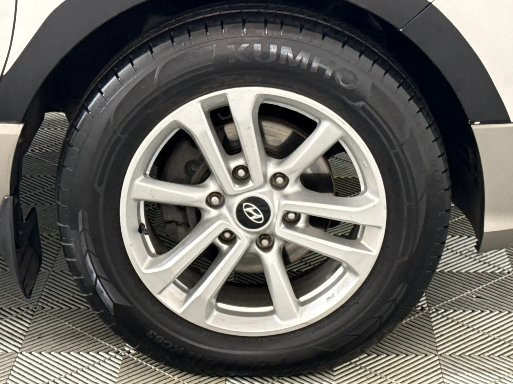 Hyundai H-1