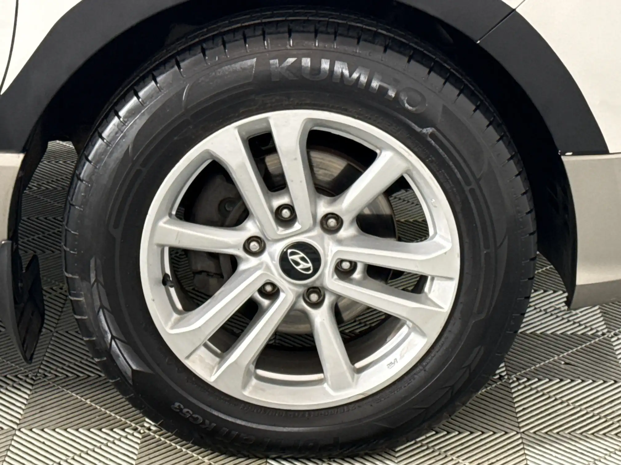 Hyundai H-1