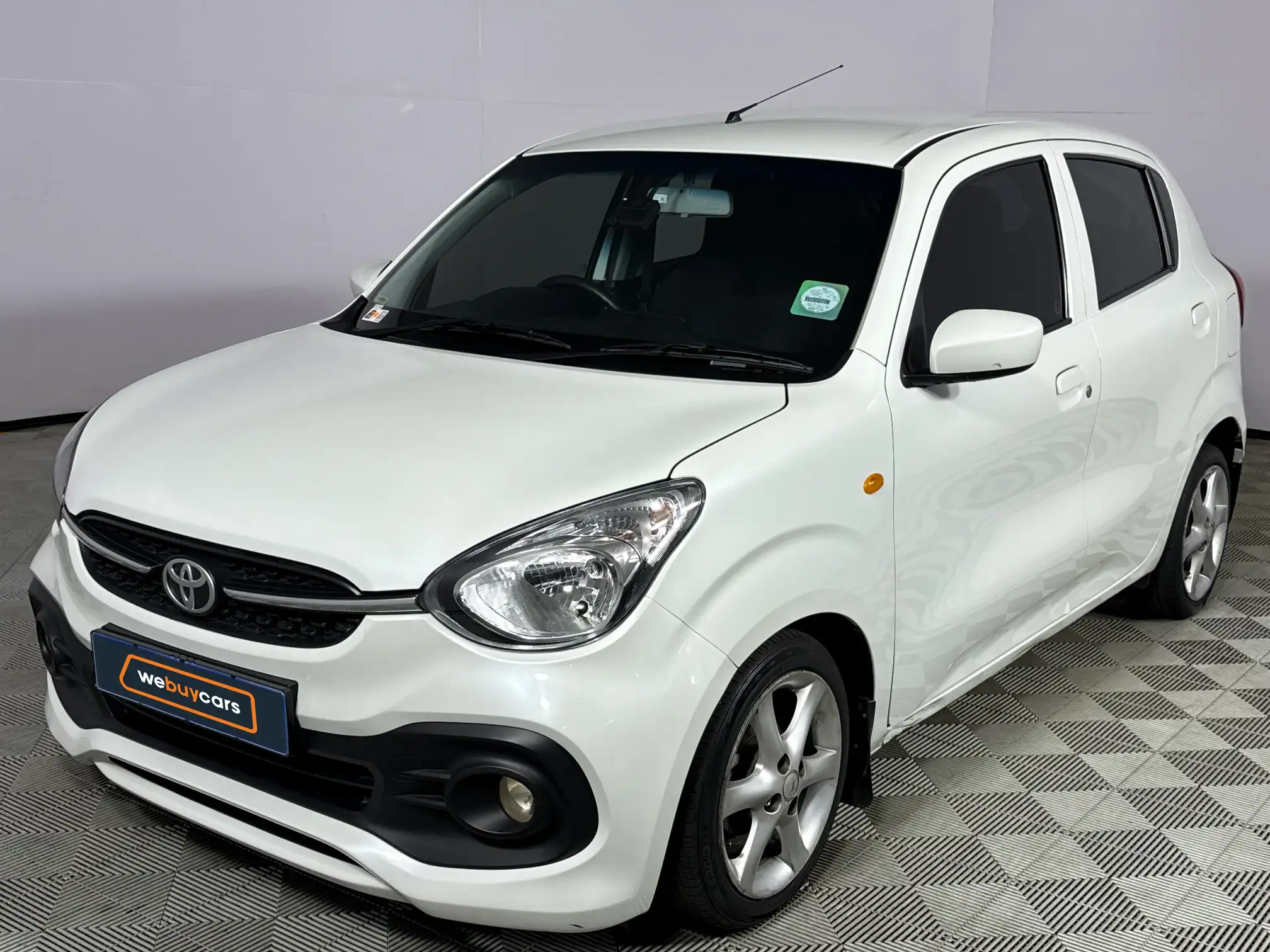 2025 Toyota Vitz