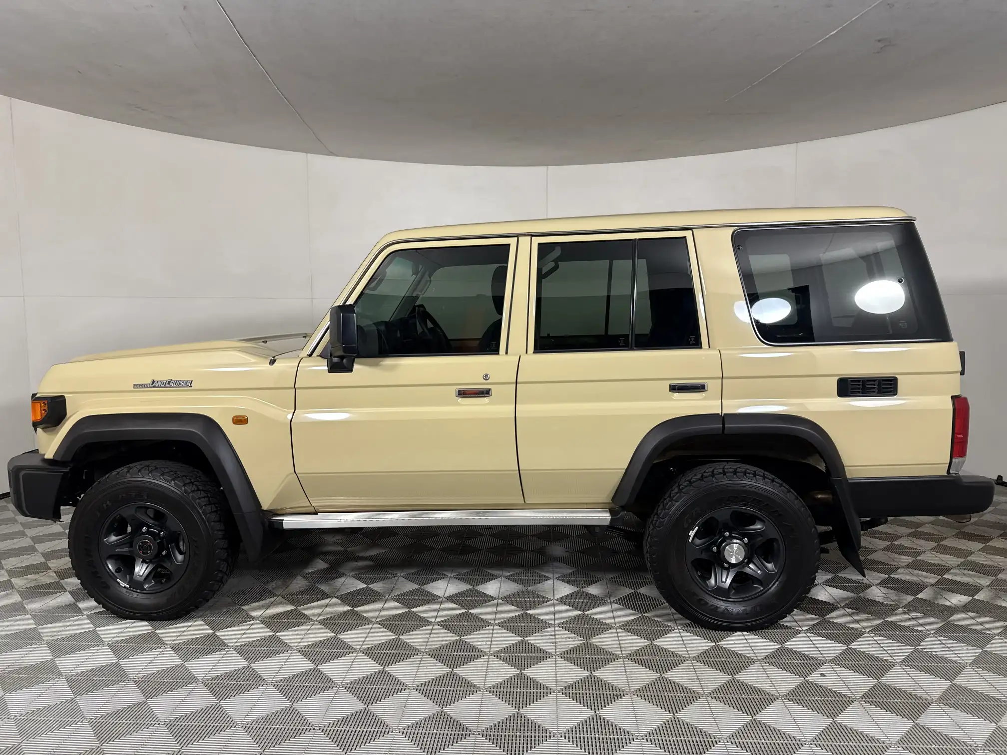 Toyota Land Cruiser 70 Series