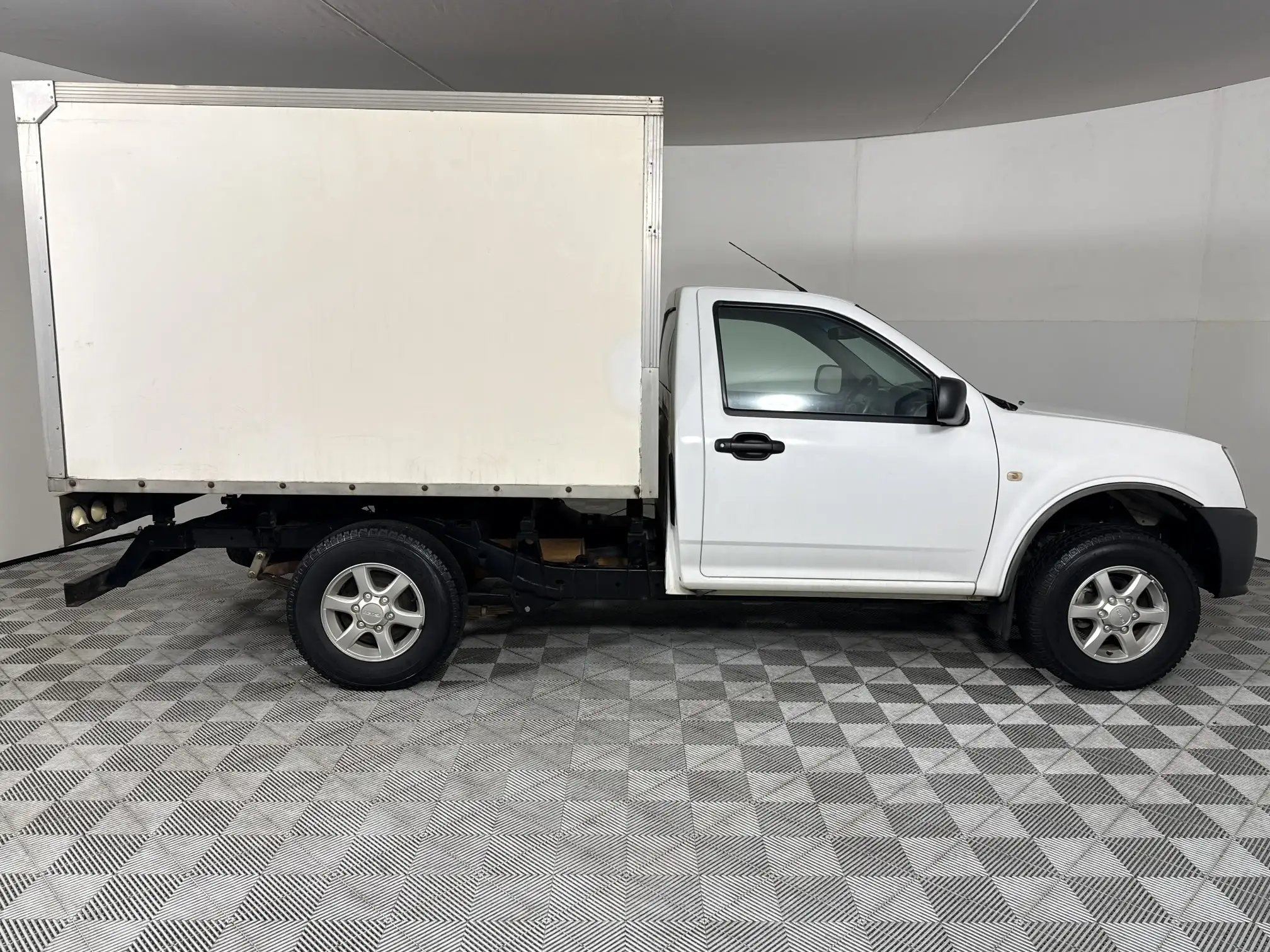 Isuzu KB