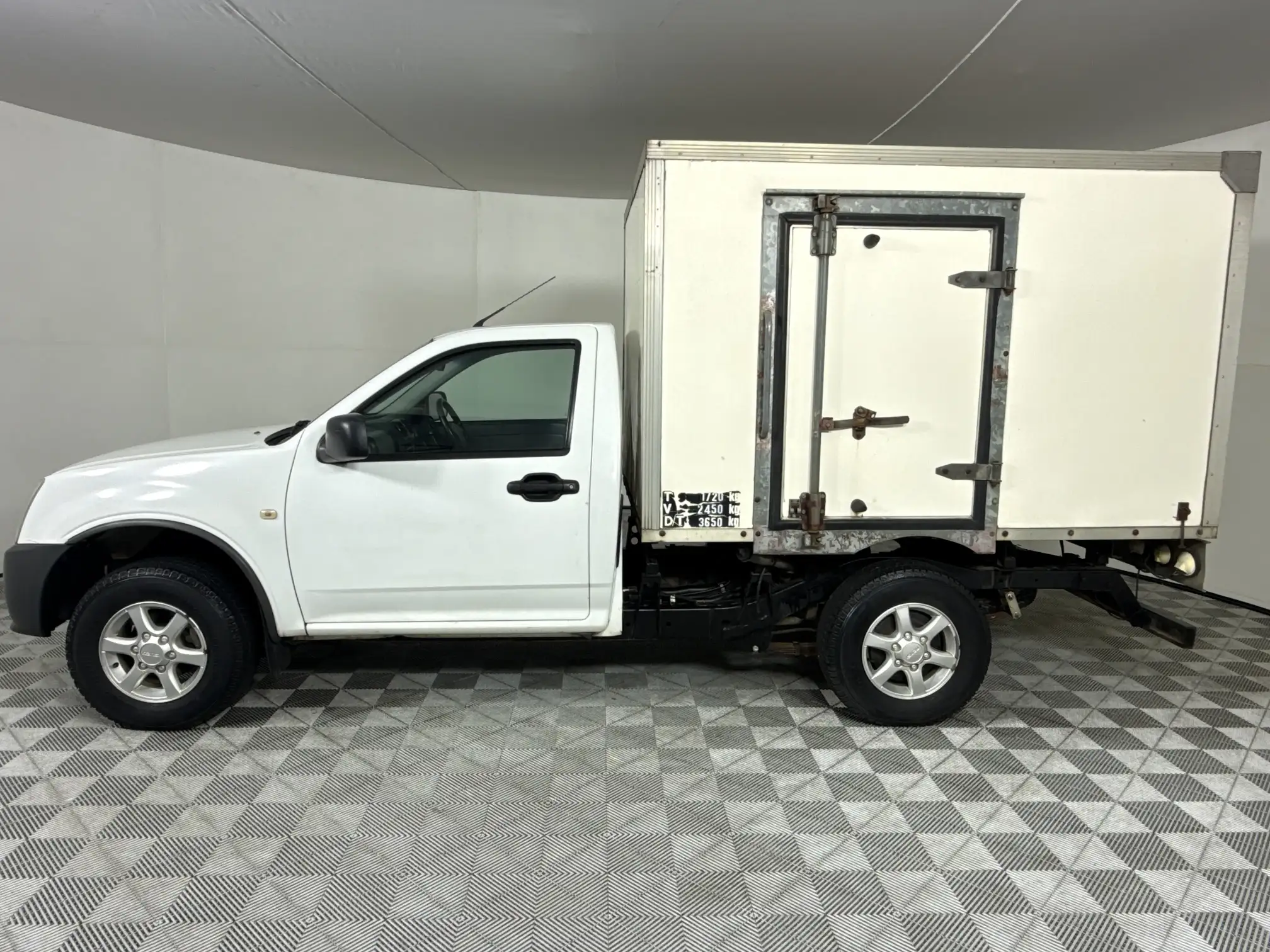 Isuzu KB
