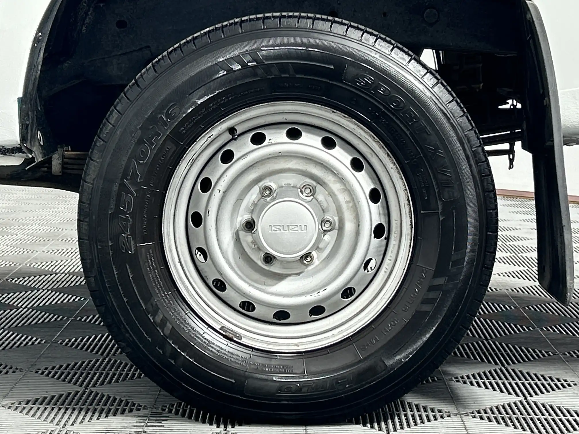 Isuzu D-MAX