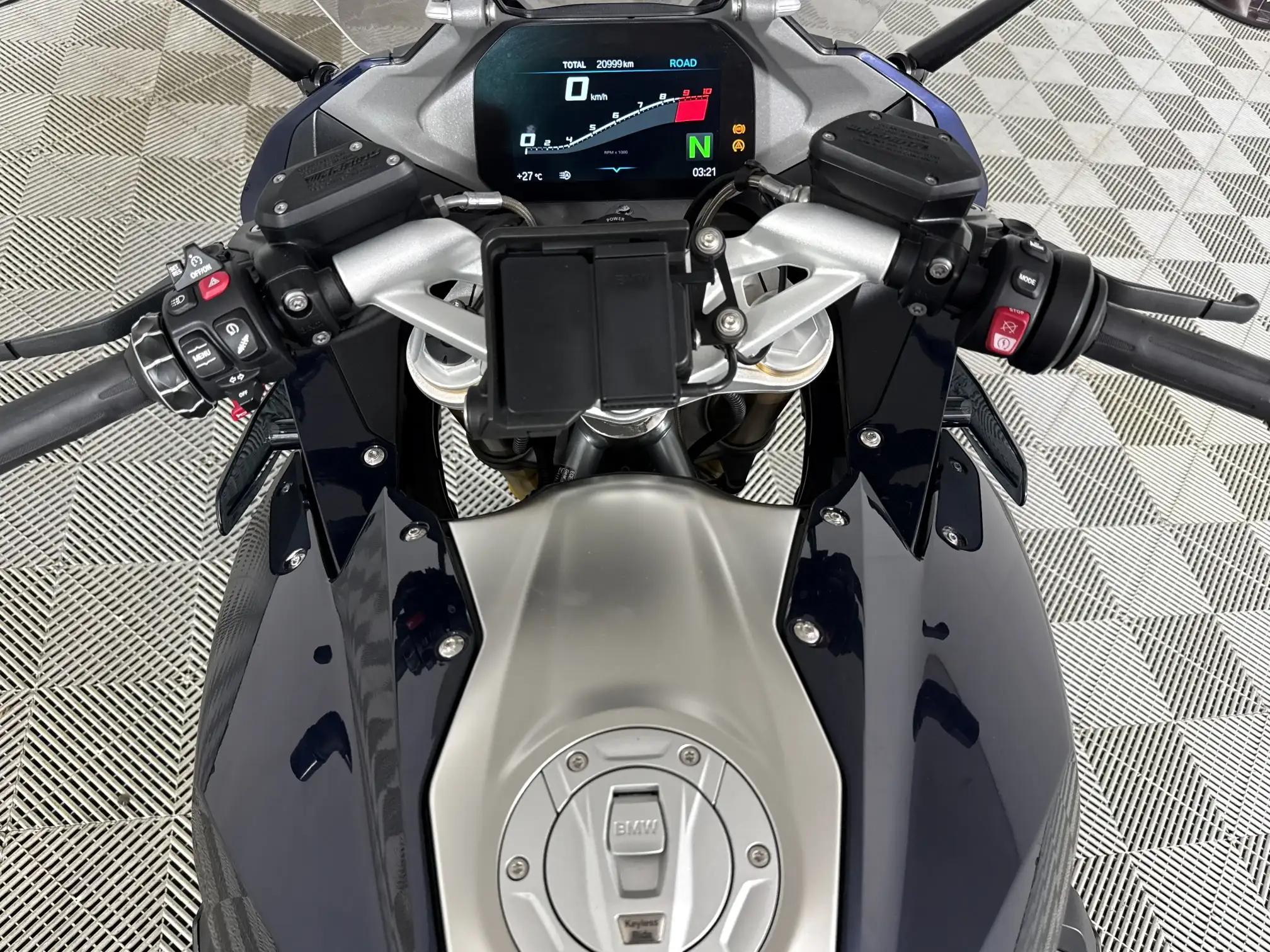 BMW R Series