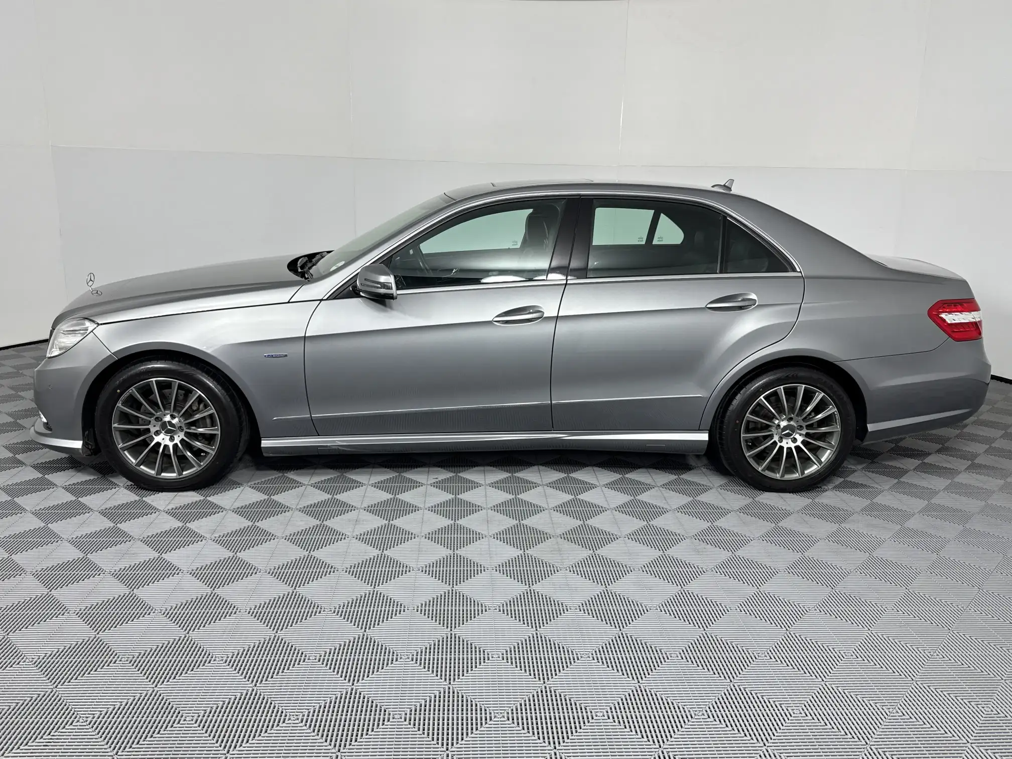 Mercedes-Benz E Class Sedan