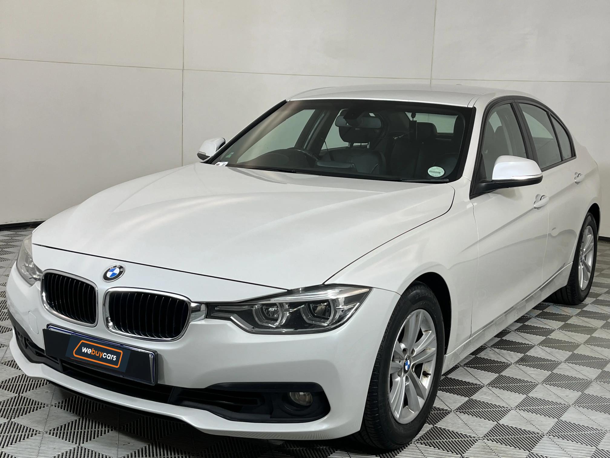 BMW 320i (F30) Auto