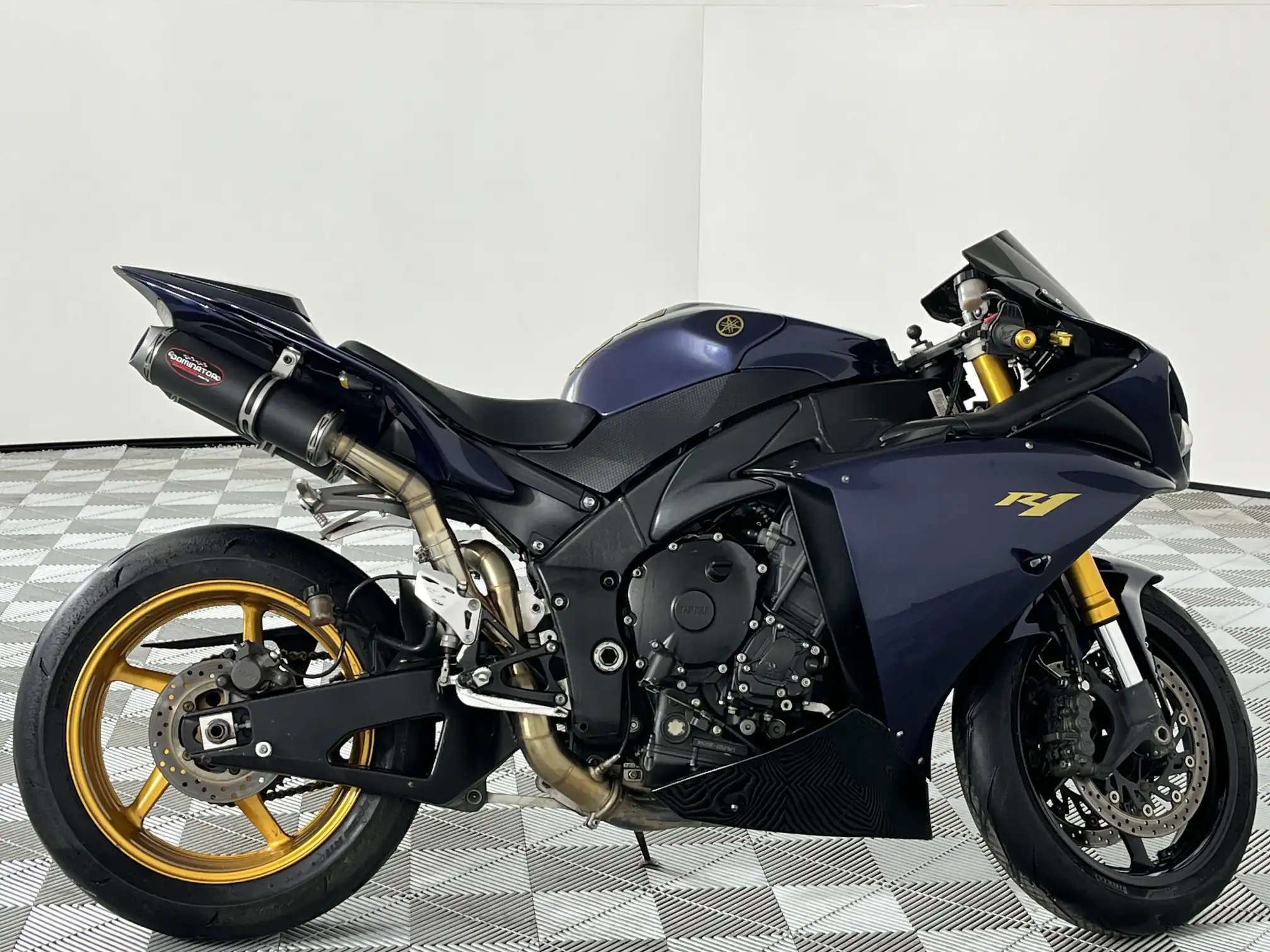 Yamaha YZF R1