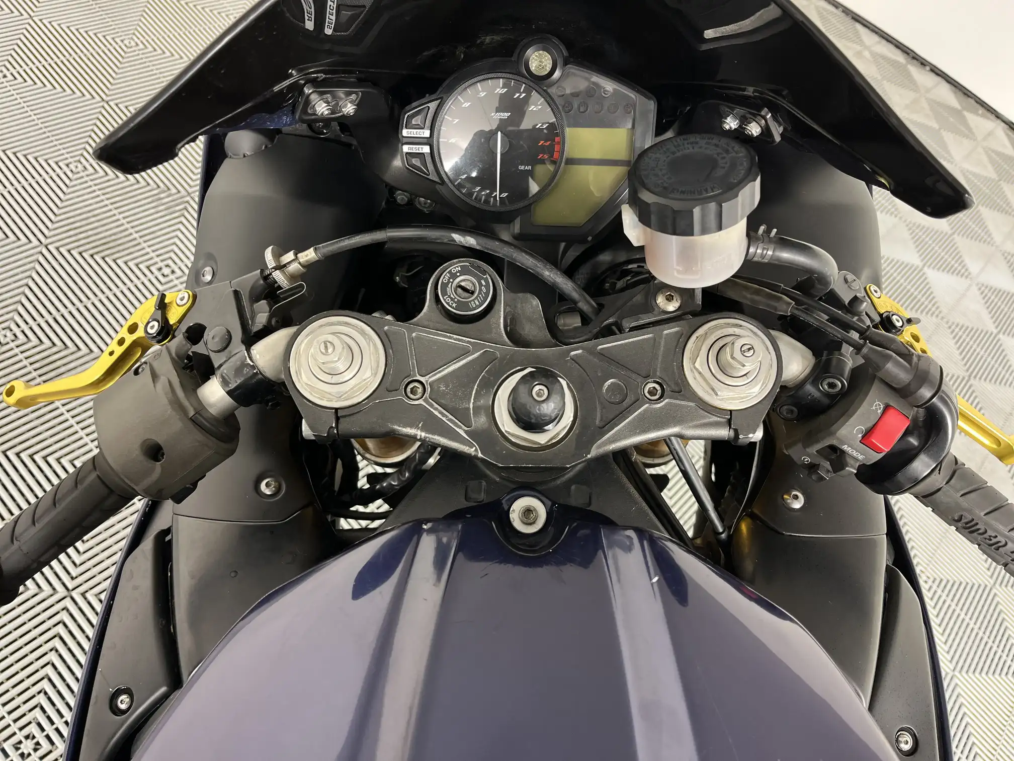 Yamaha YZF R1