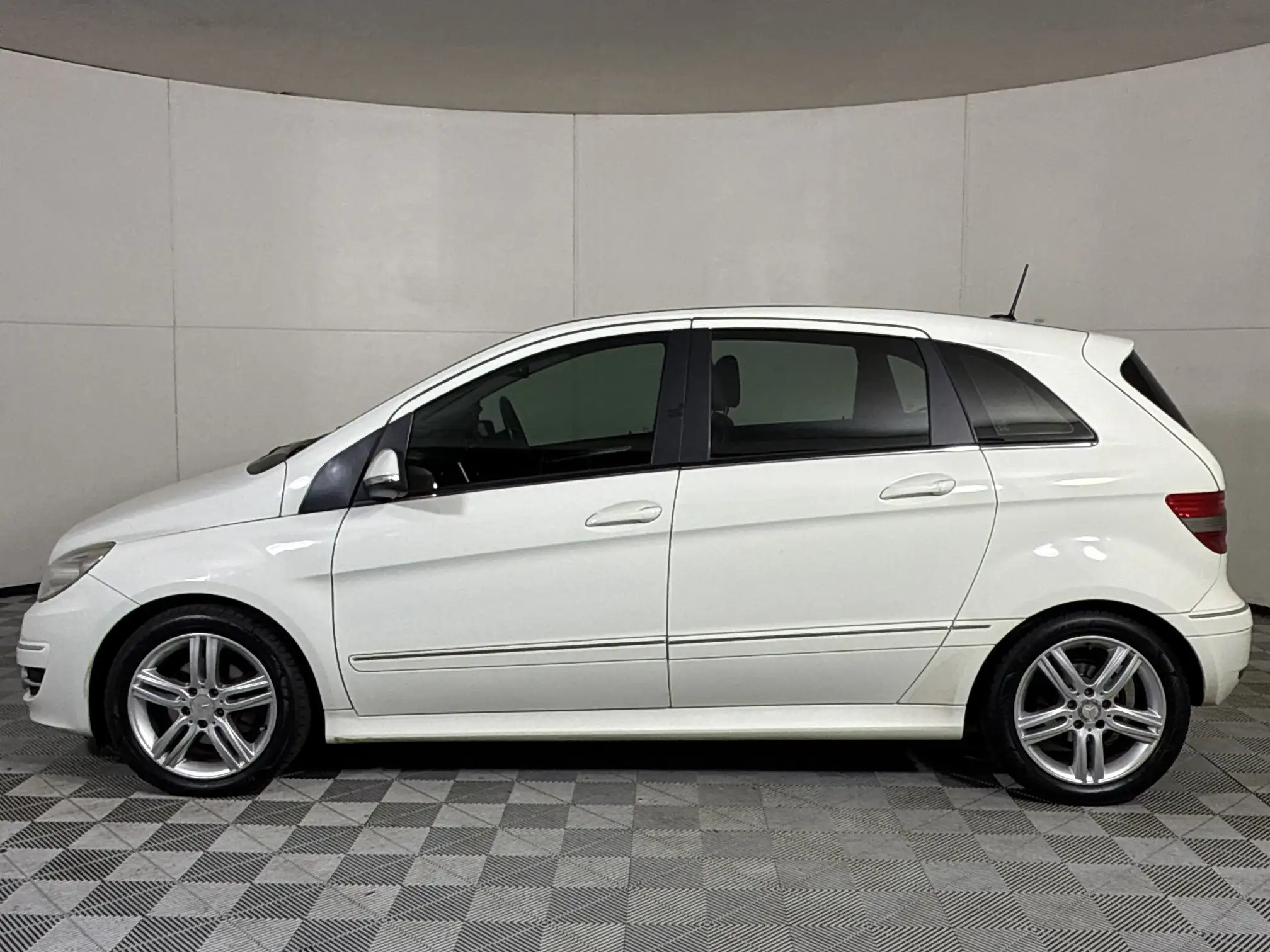 Mercedes-Benz B Class