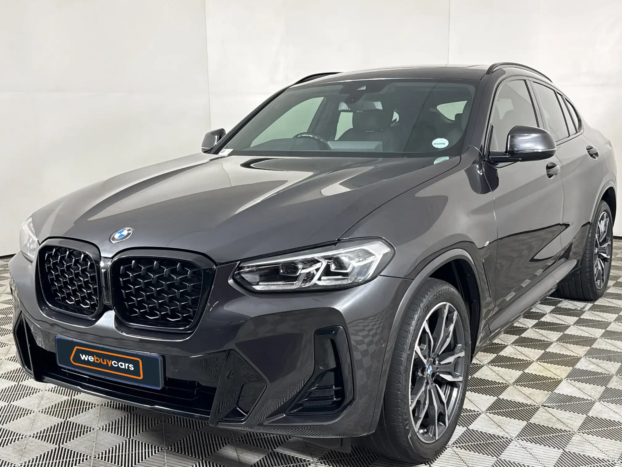 2022 BMW X4