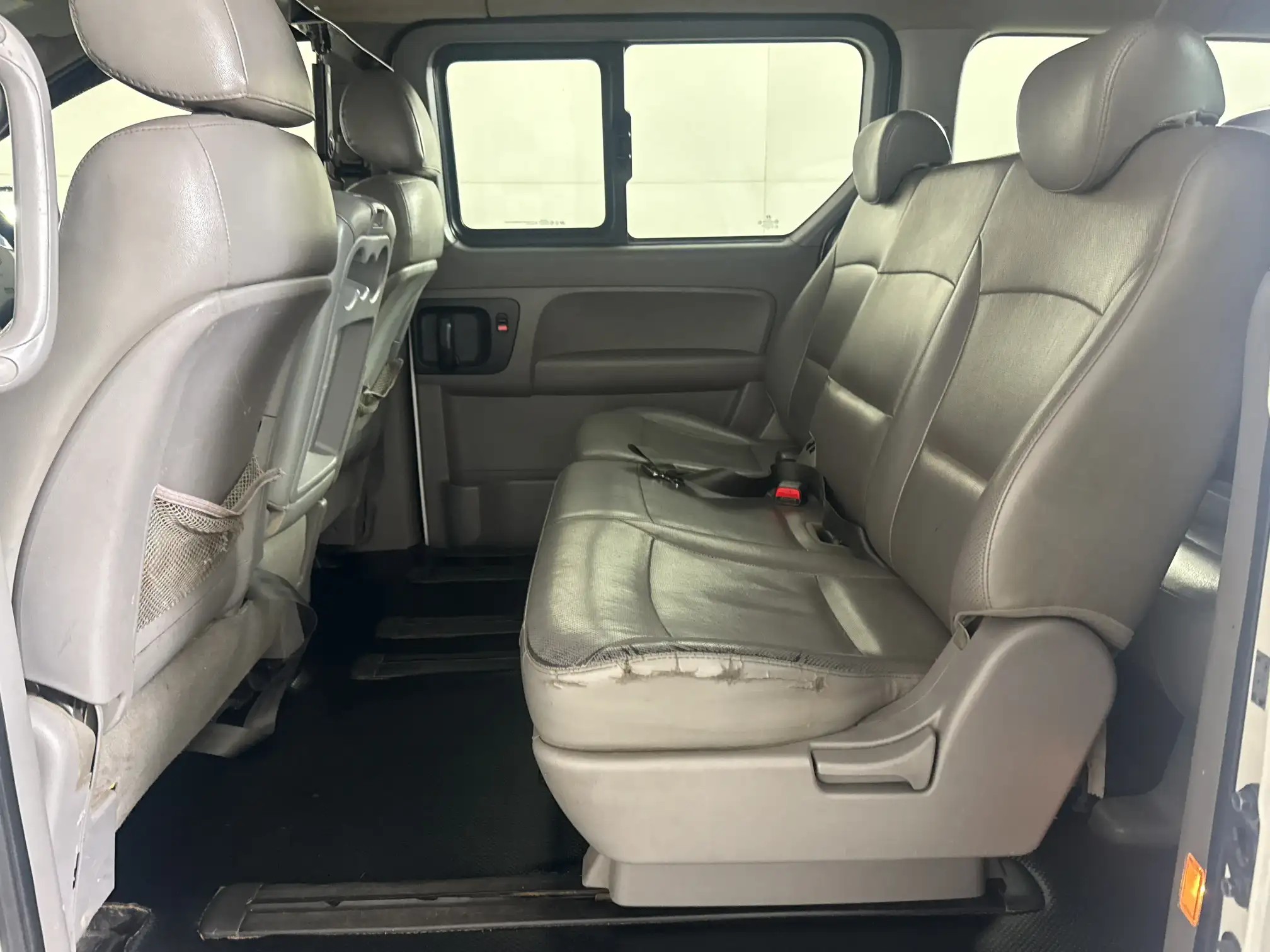 Hyundai H-1