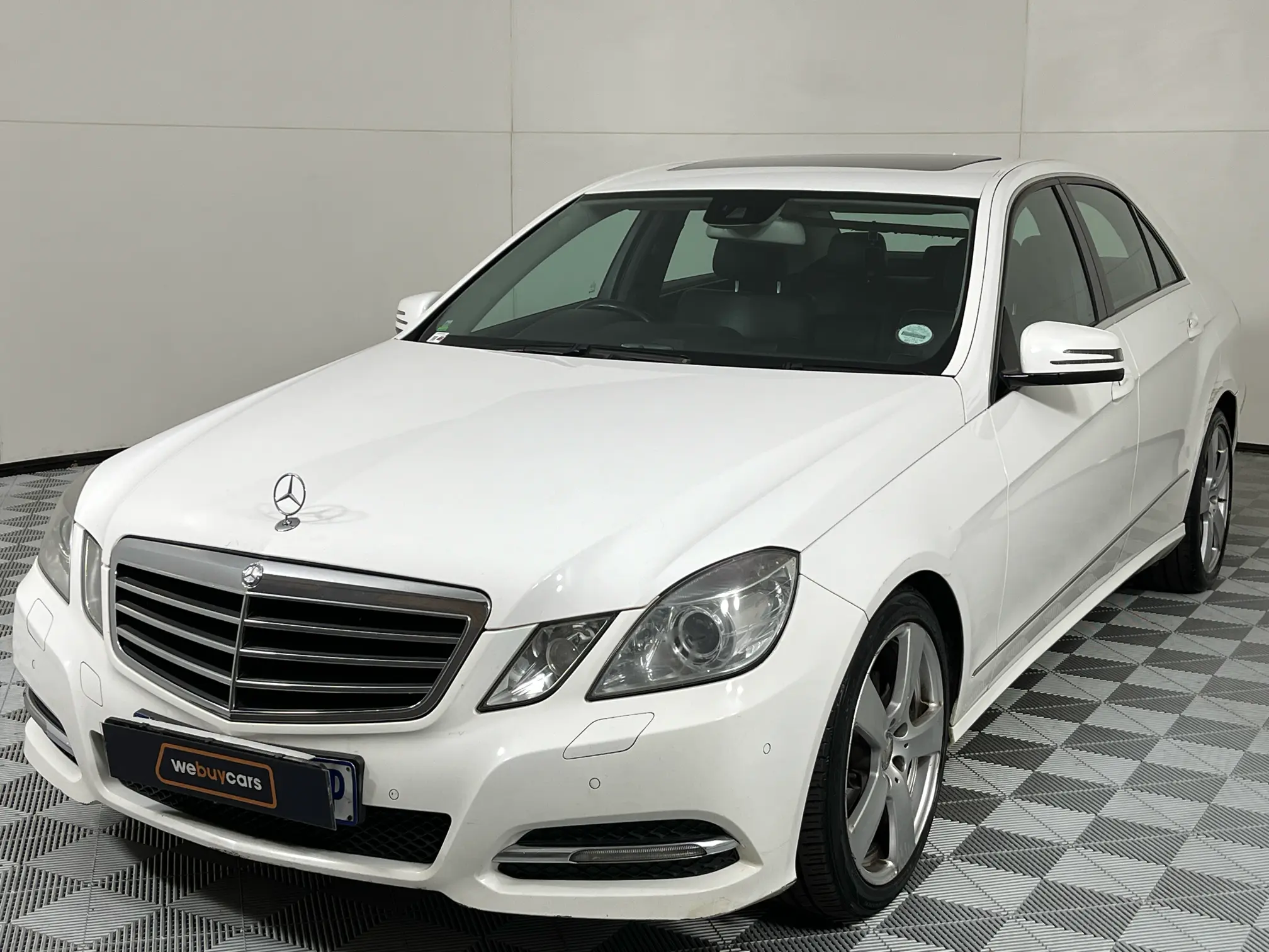 2012 Mercedes-Benz E Class Sedan E 200 CGI BE Avantgarde