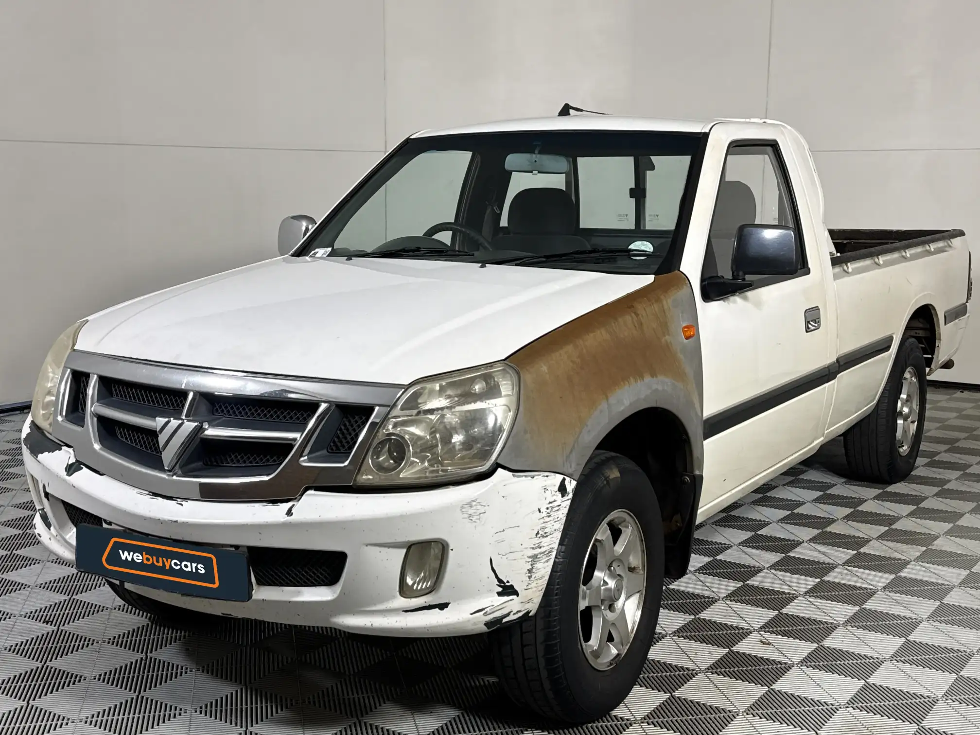 2011 Foton Thunda