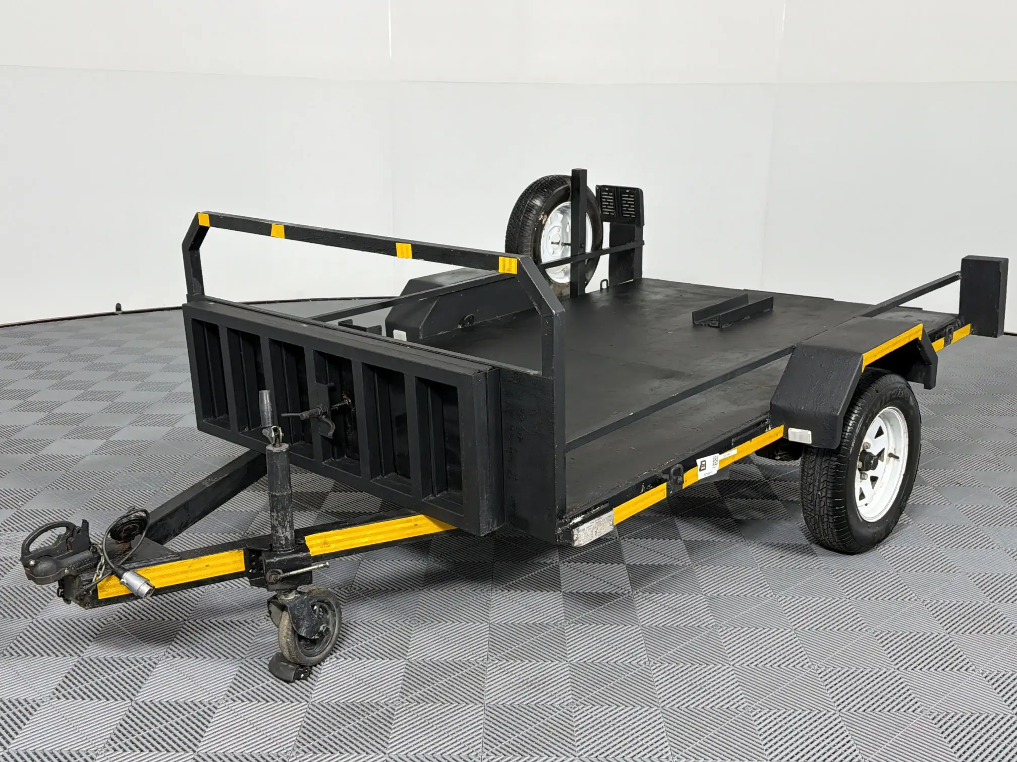 2020 Custom Flatbed