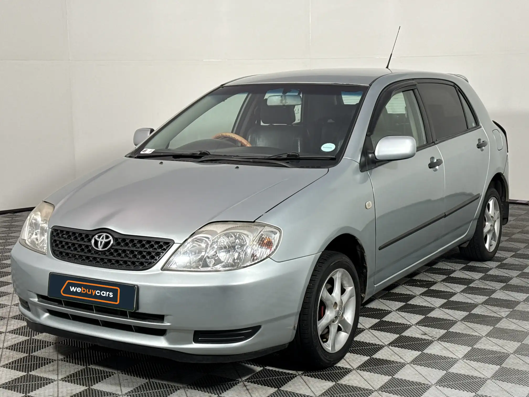 2004 Toyota Runx
