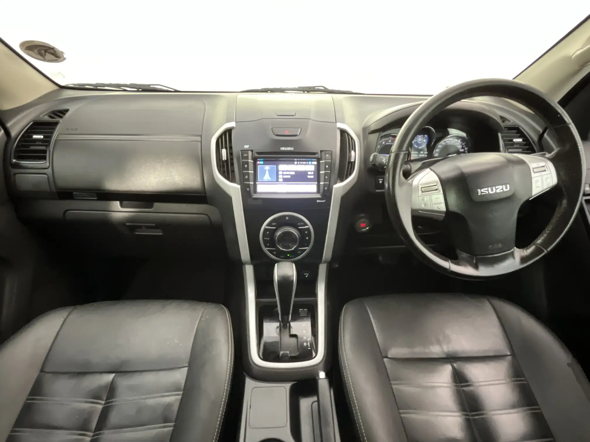 Isuzu MU-X