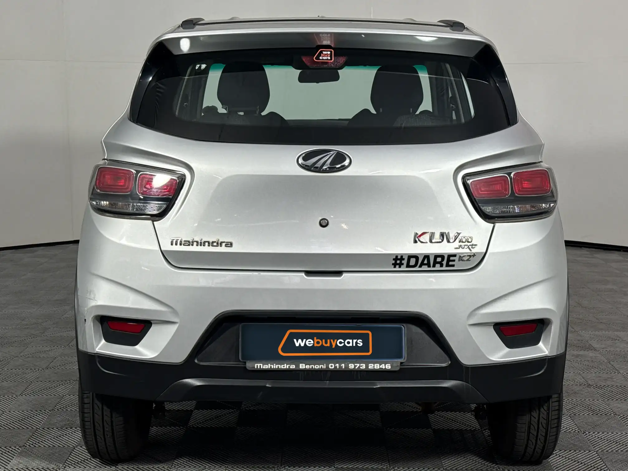 Mahindra KUV 100
