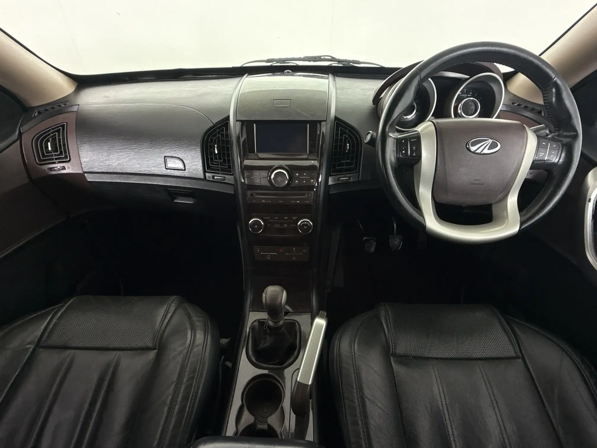 Mahindra XUV