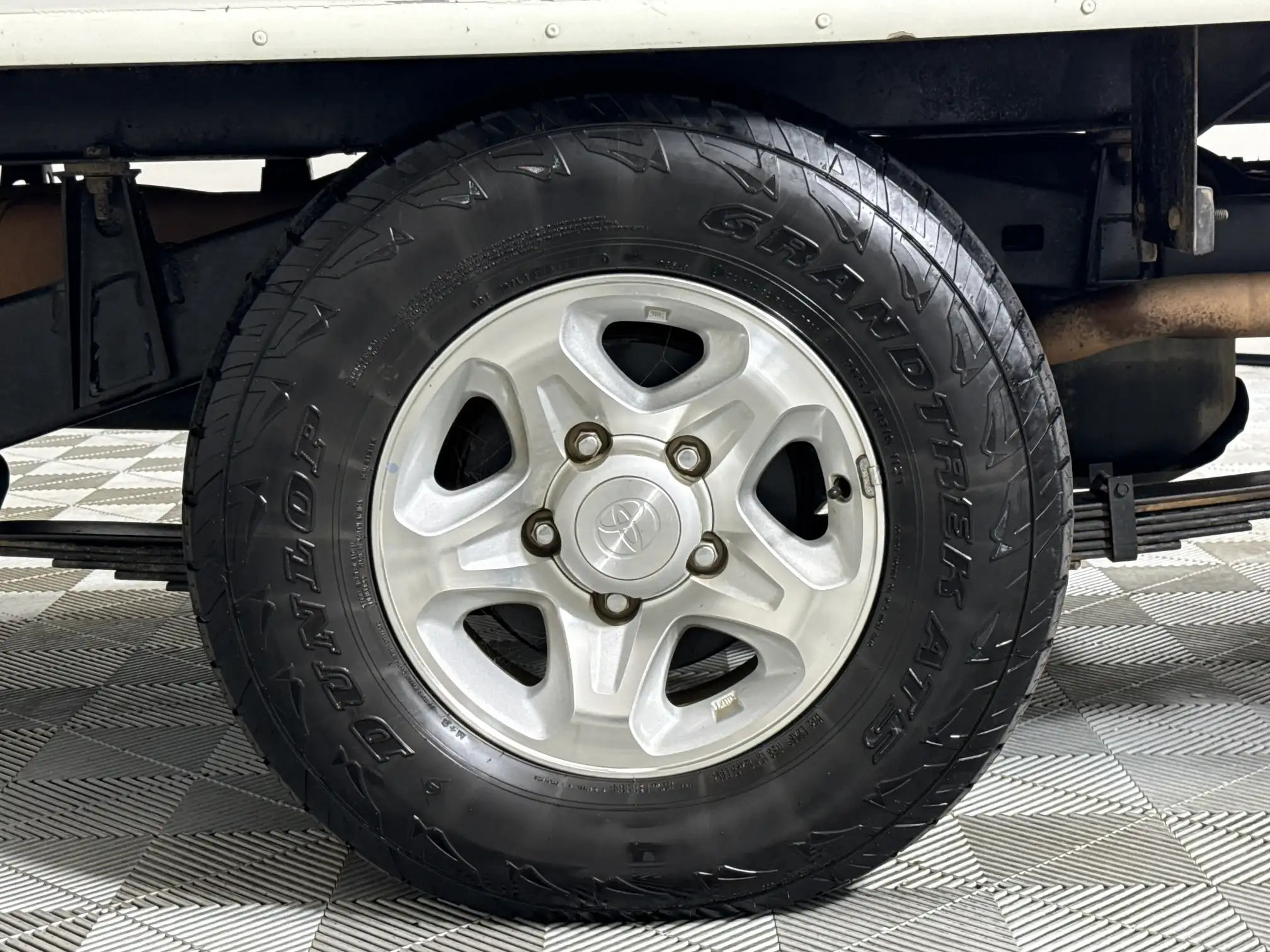 Toyota Land Cruiser 79