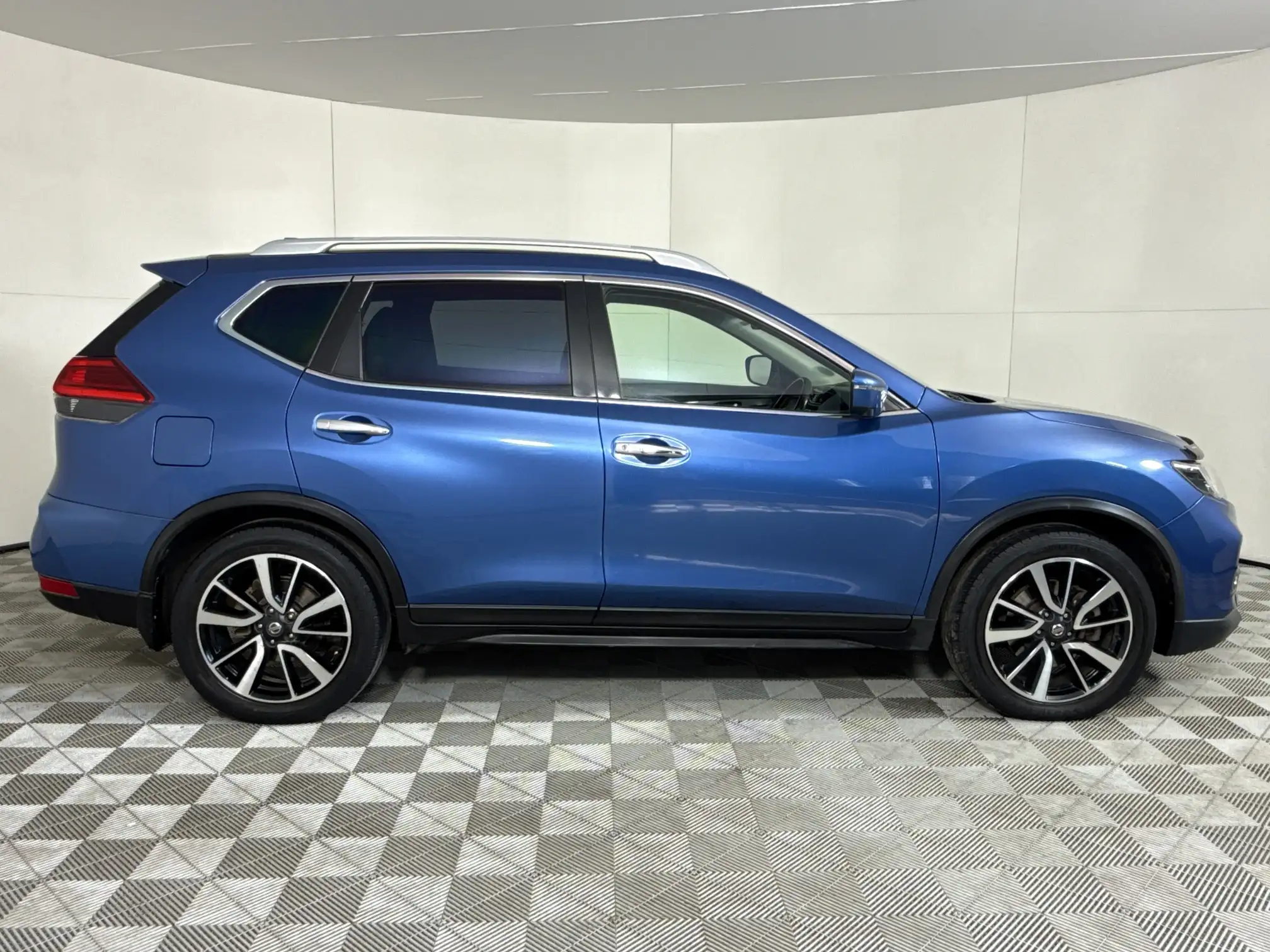 Nissan X Trail