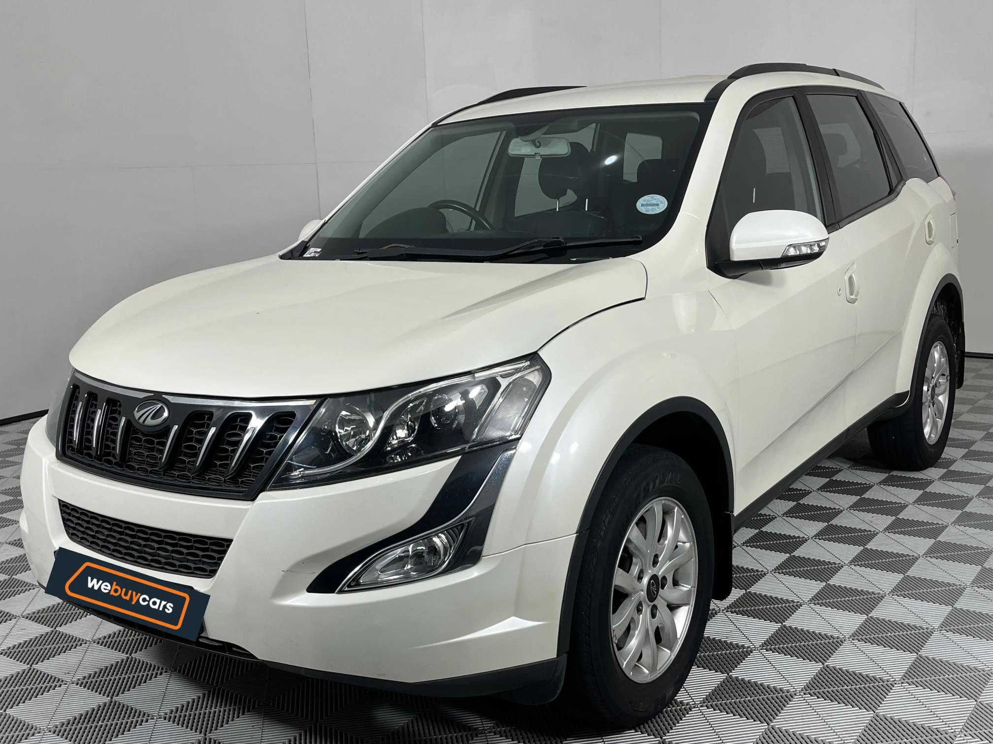 Mahindra XUV 500 2.2 (W4) mHawk 7 Seater ()