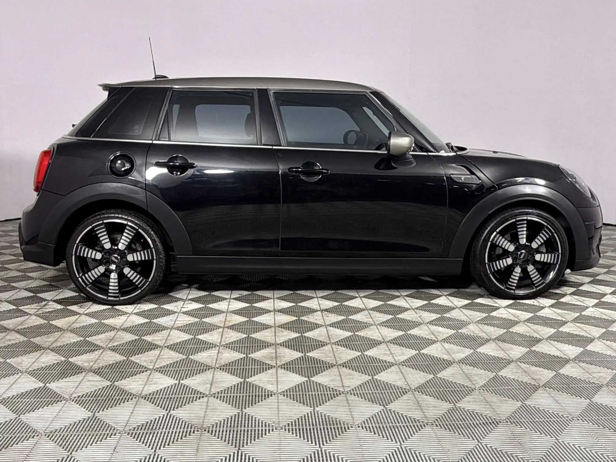 Mini Cooper 5DR