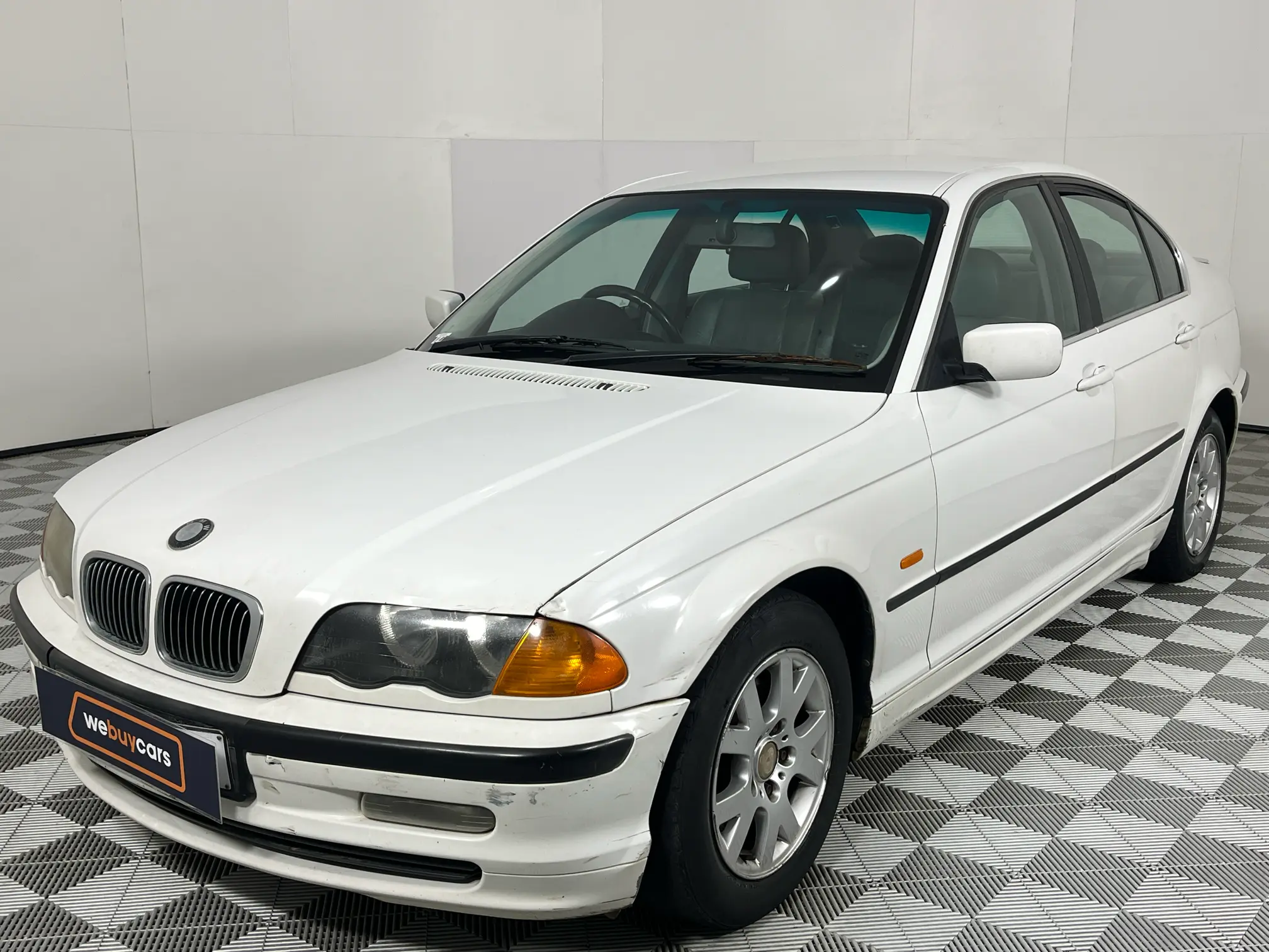 1999 BMW 3 Series 320i (E46)