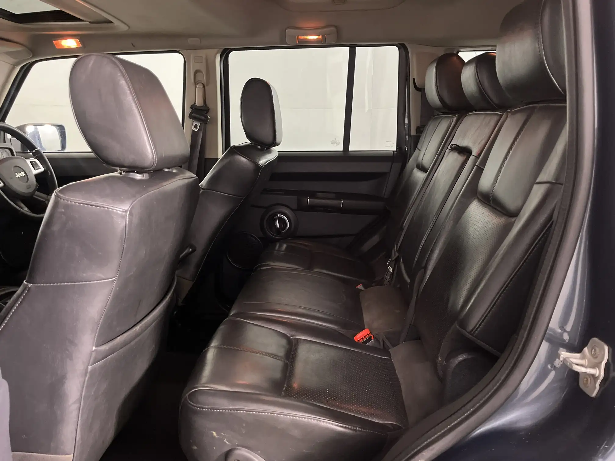 Jeep Commander