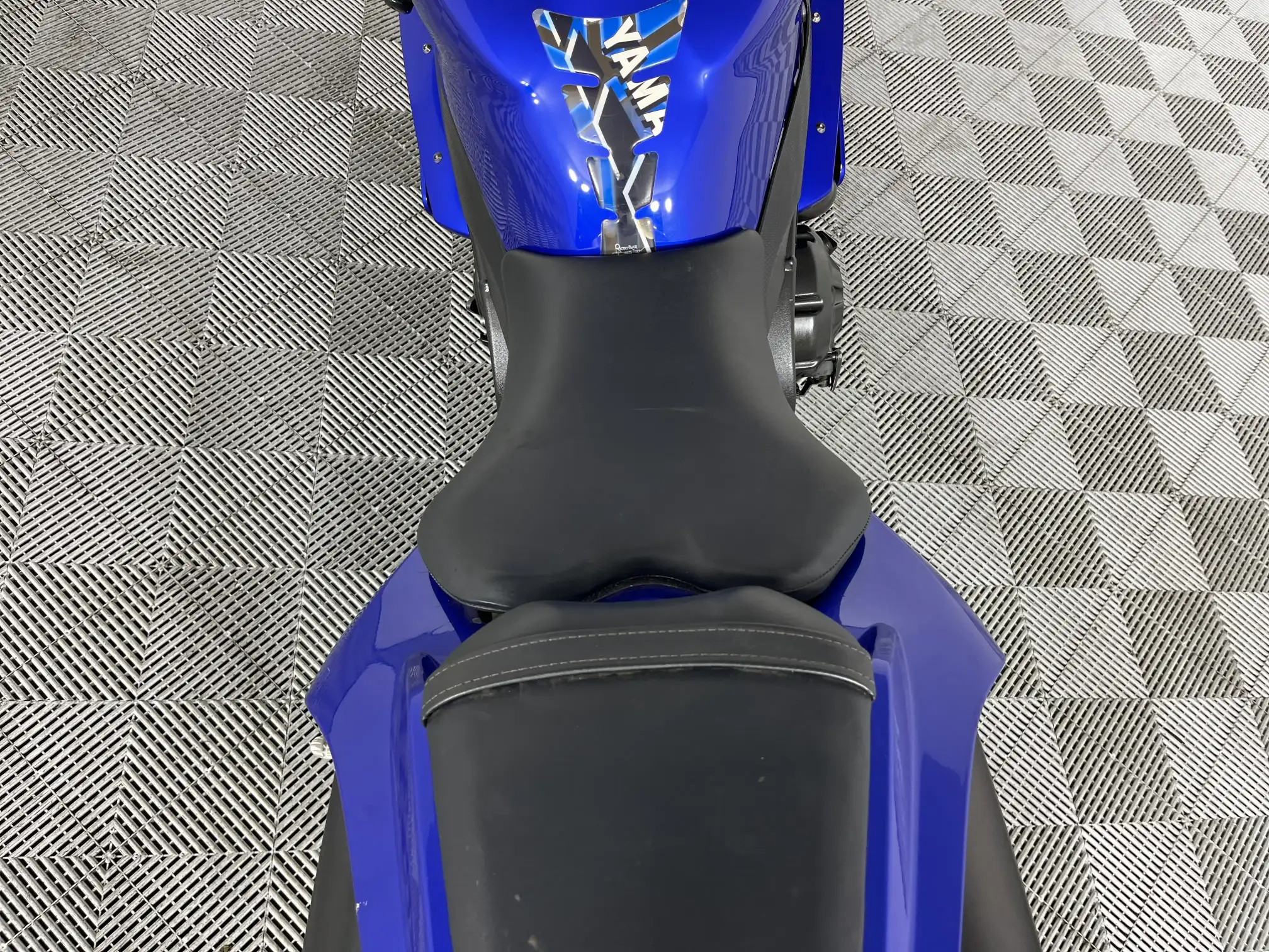 Yamaha YZF R1