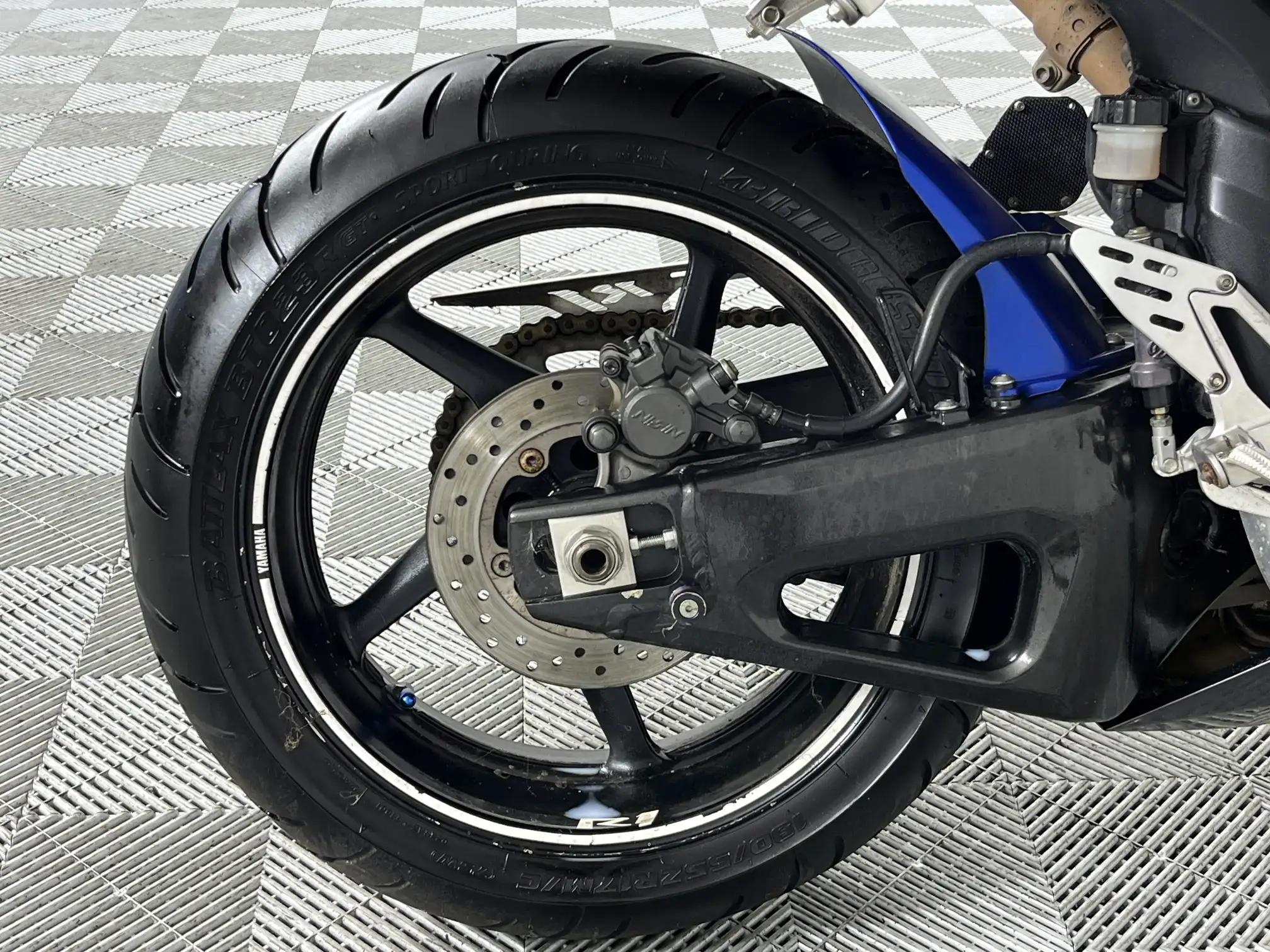 Yamaha YZF R1