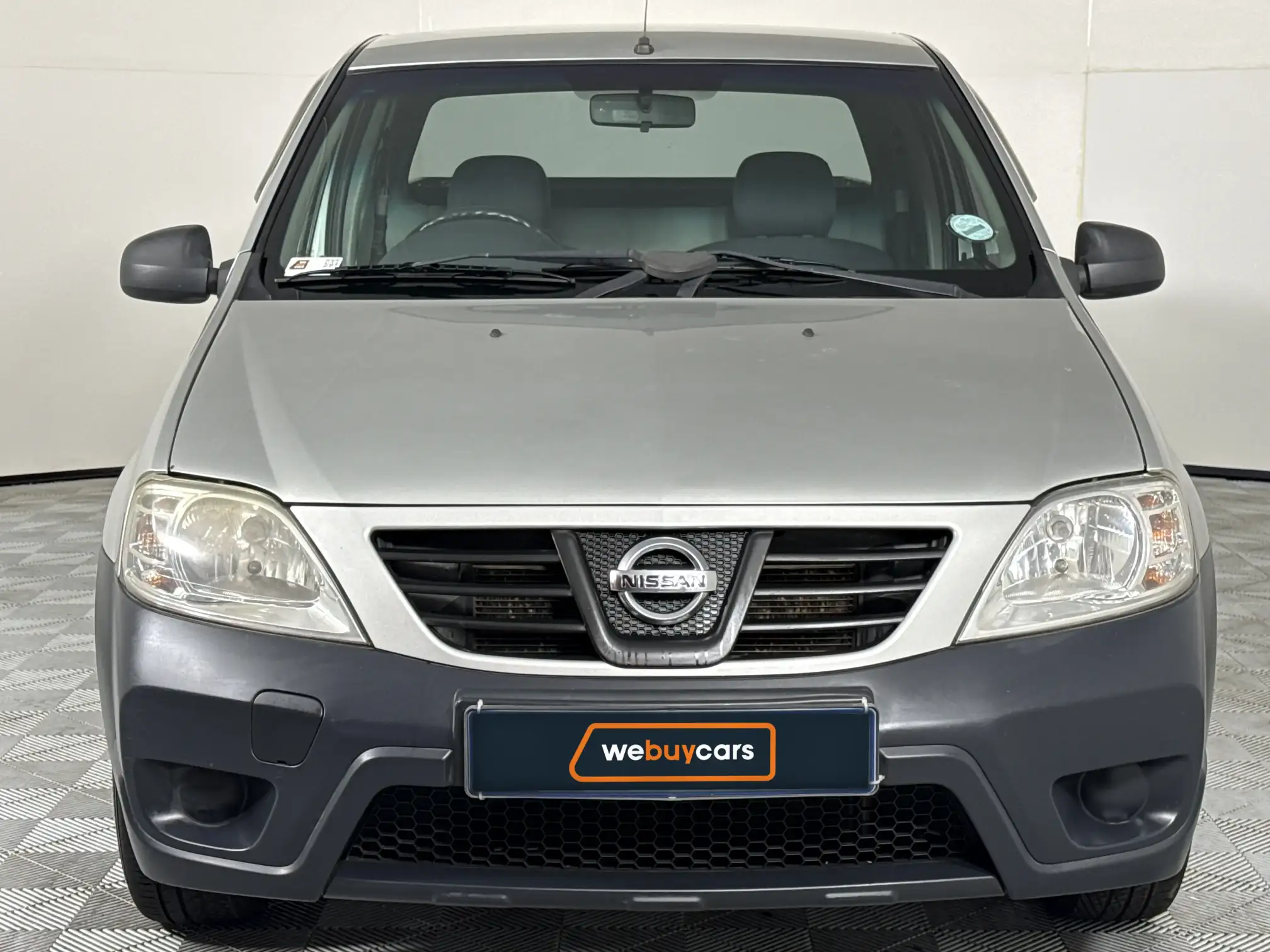 Nissan NP200
