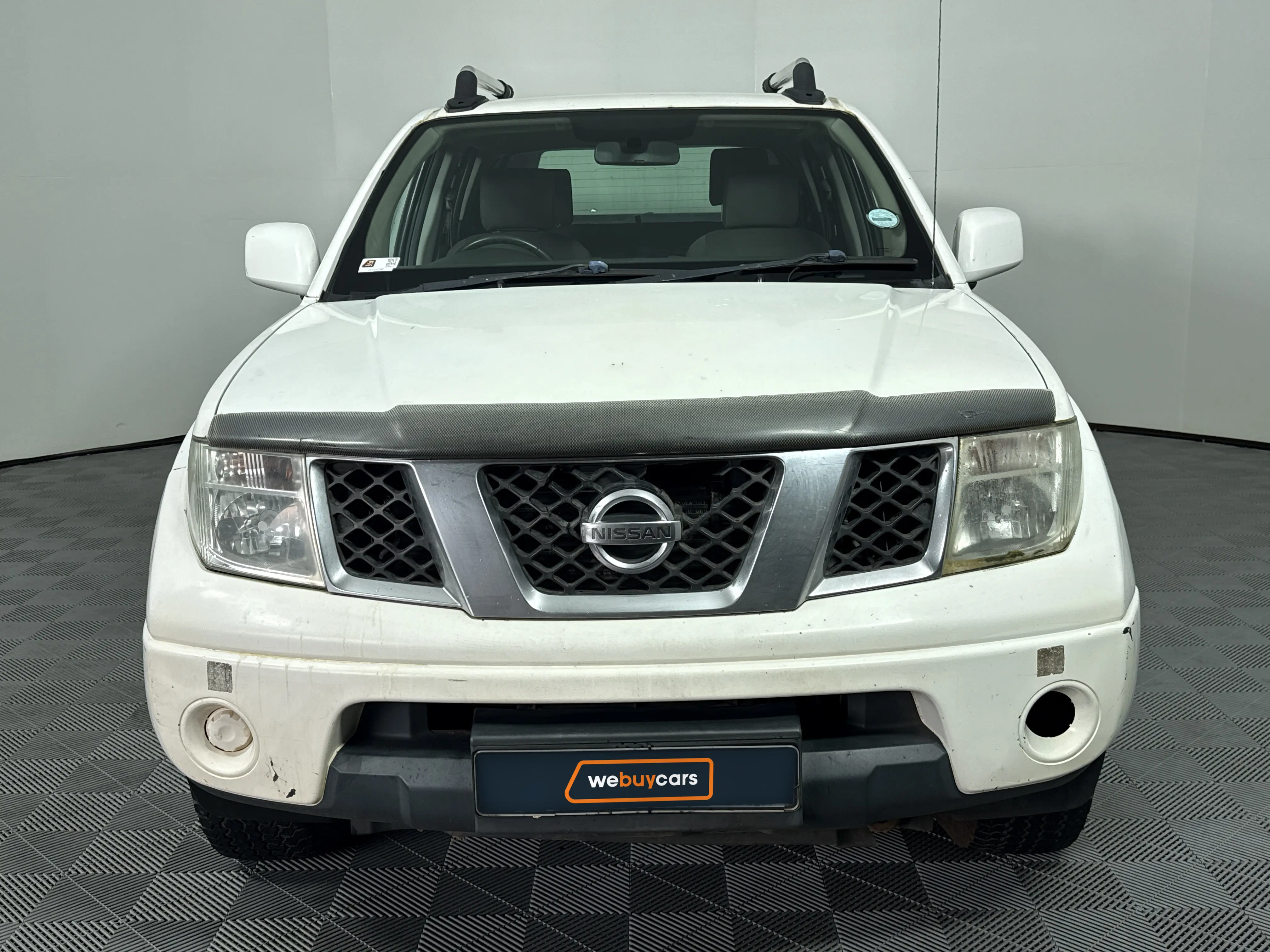 2011 Nissan Navara 2.5 DCI XE Pick Up Double Cab, photo 2