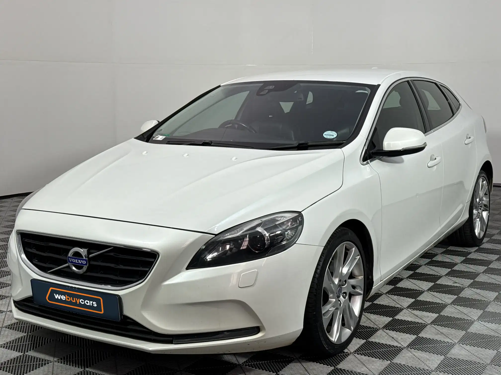 2015 Volvo V40