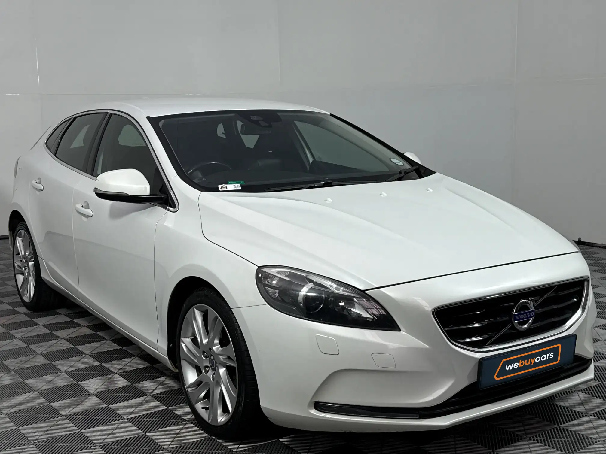 Volvo V40