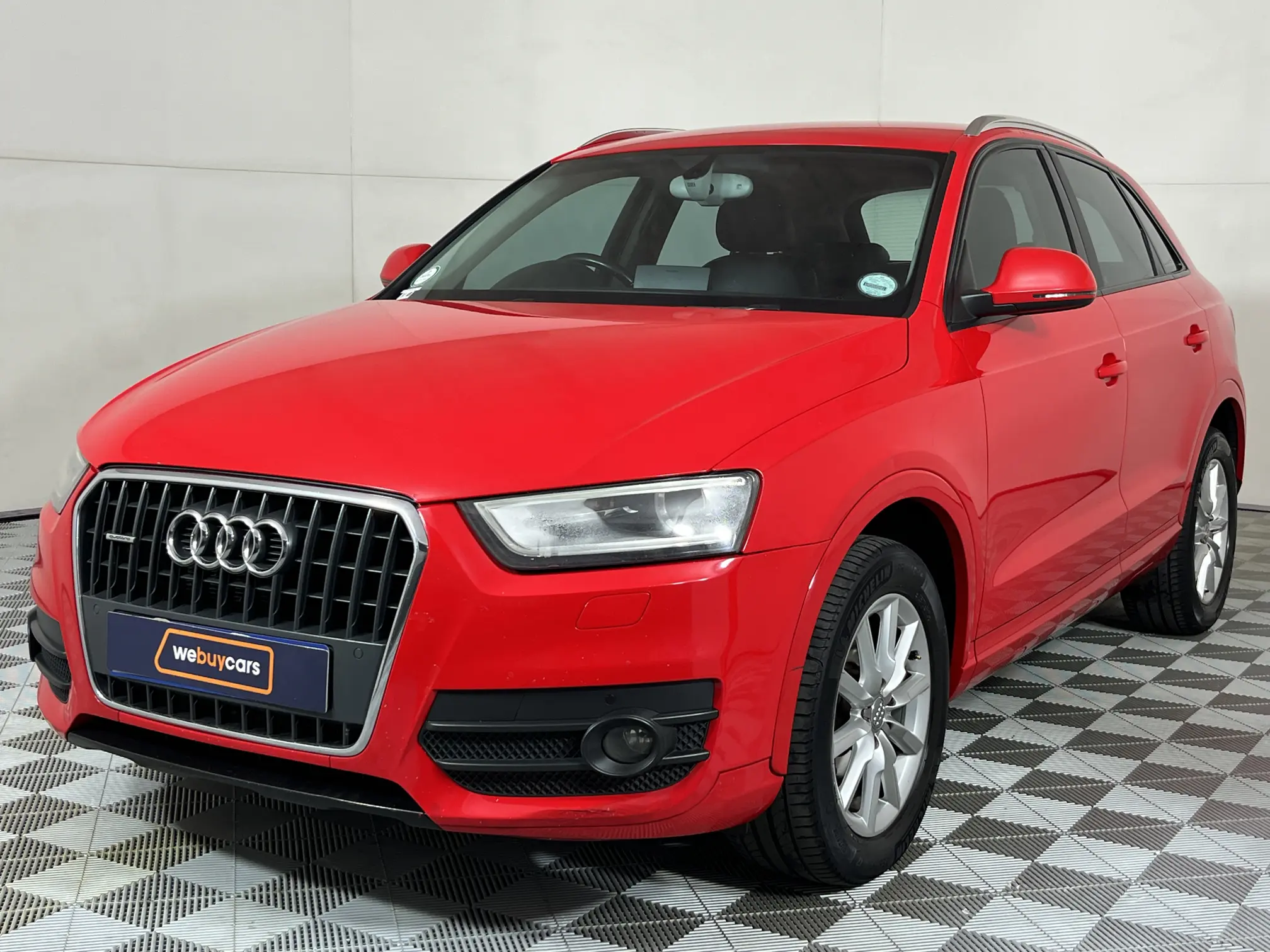 2014 Audi Q3 2.0T FSI quattro S tronic (125 KW)