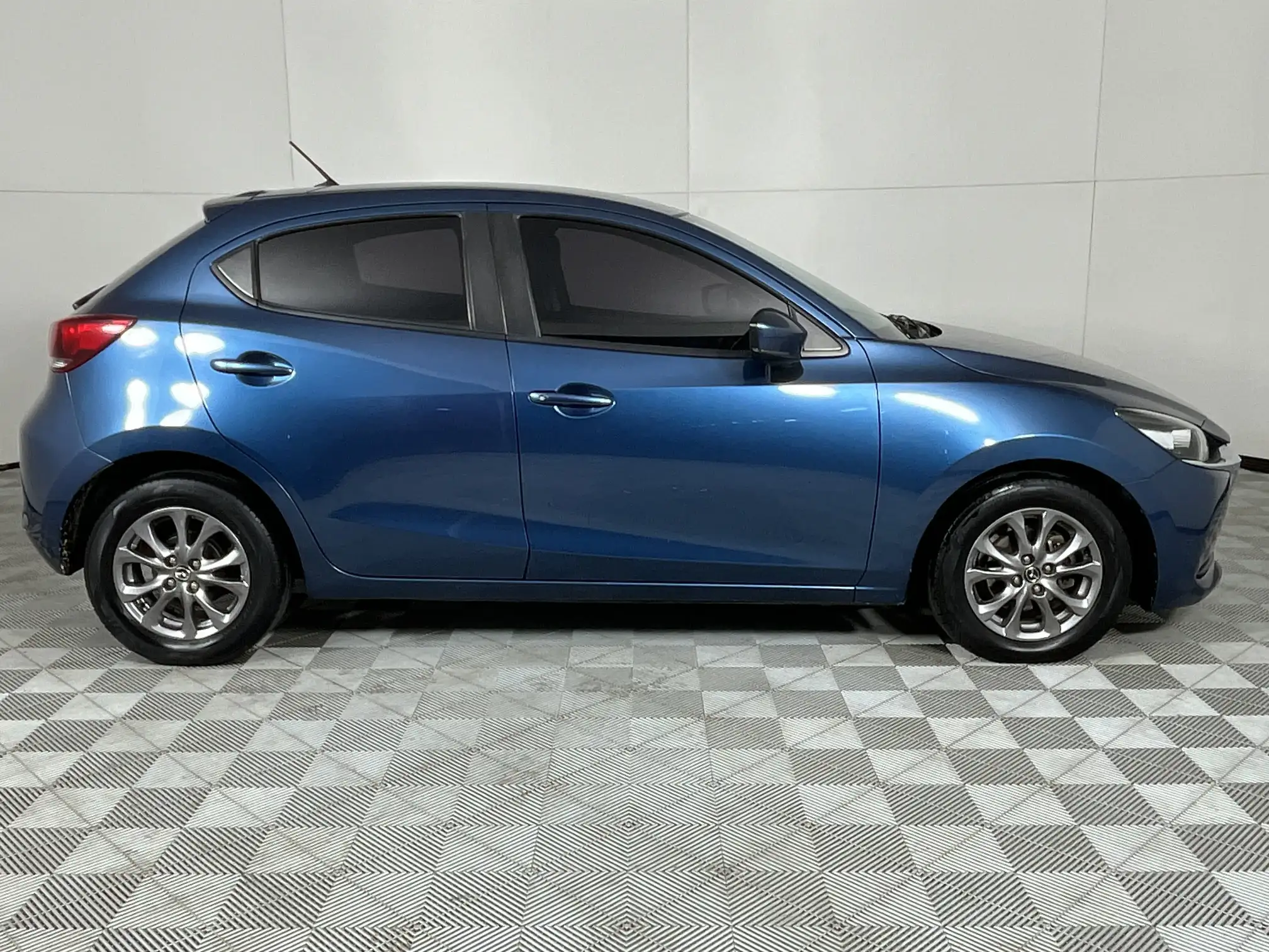 Mazda Mazda 2
