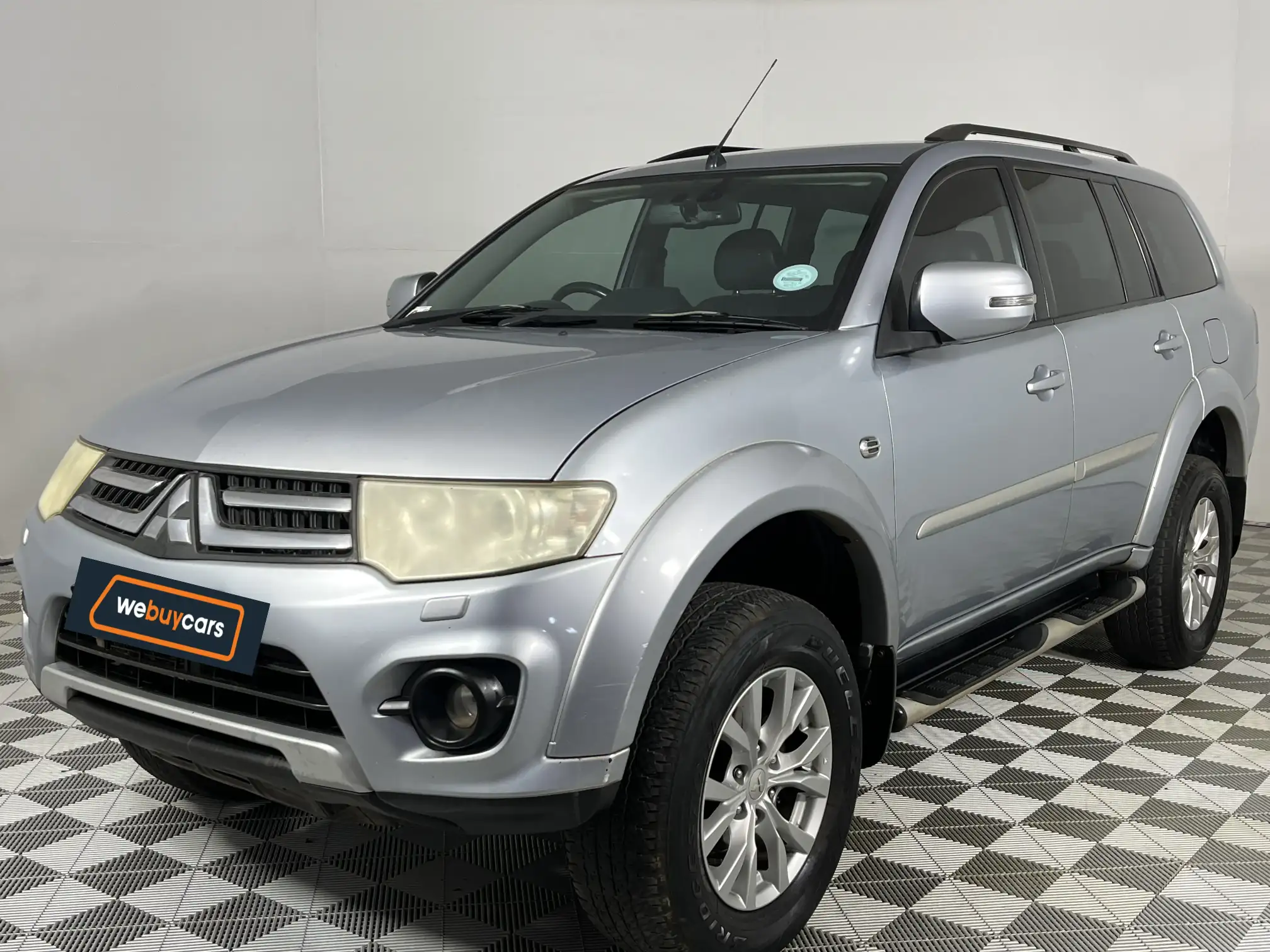2014 Mitsubishi Pajero