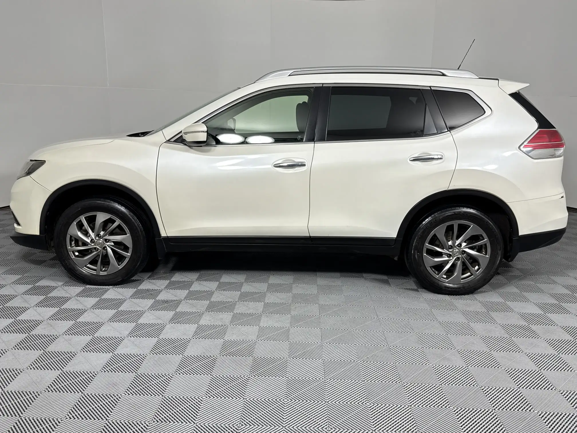 Nissan X Trail