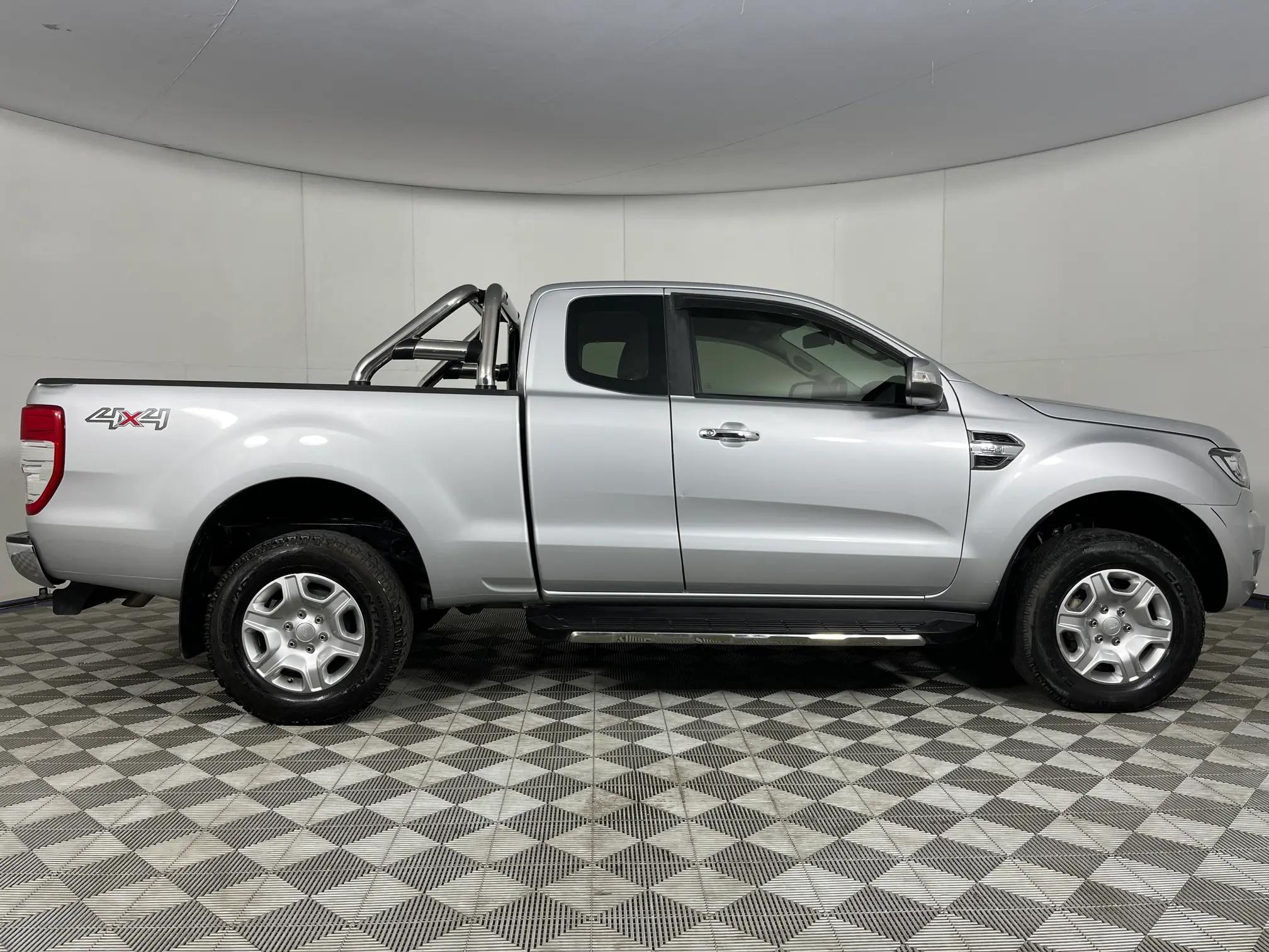 Ford Ranger VII 3.2 TDCi XLT Hi-Rider Super Cab 4X4 Auto for sale - R ...
