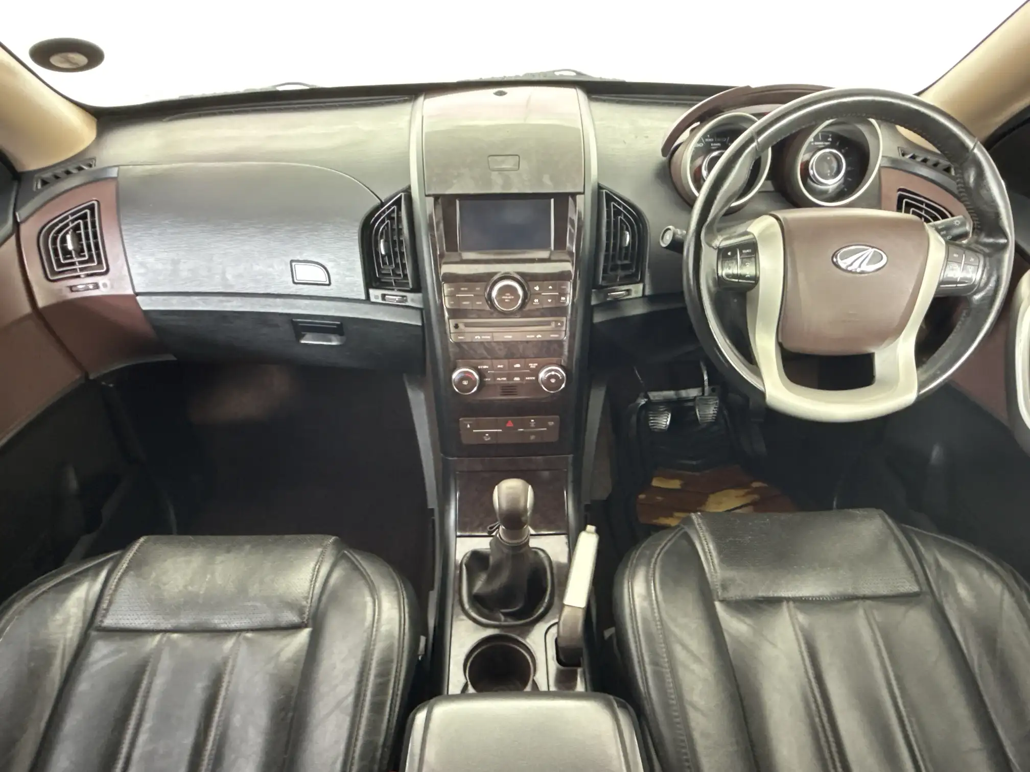 Mahindra XUV