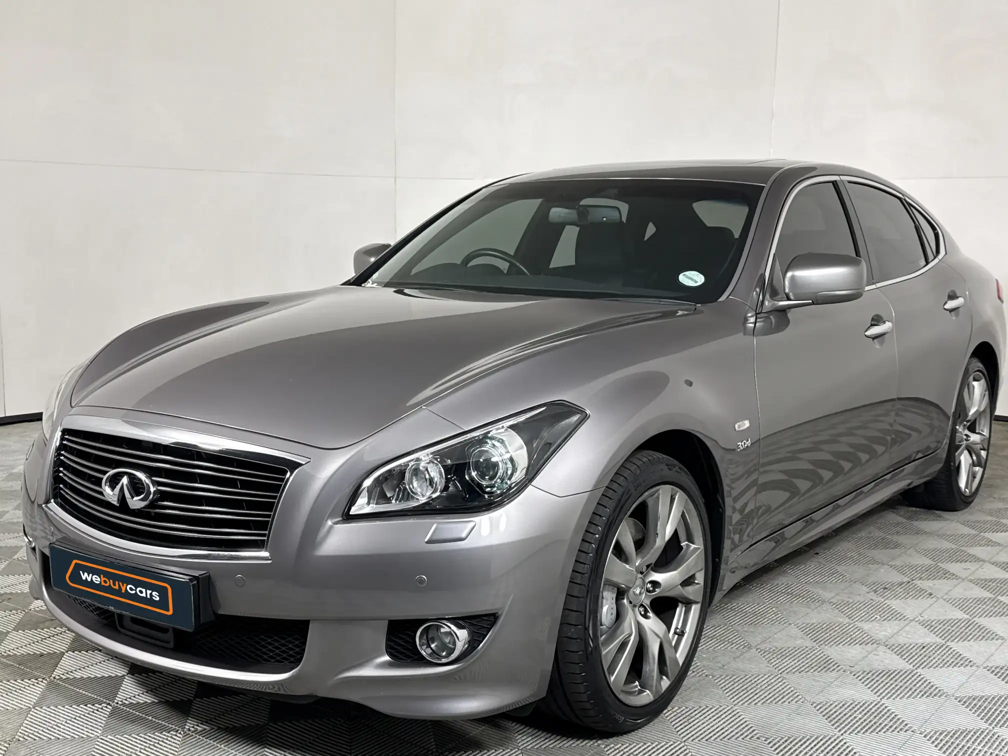 2017 Infiniti M