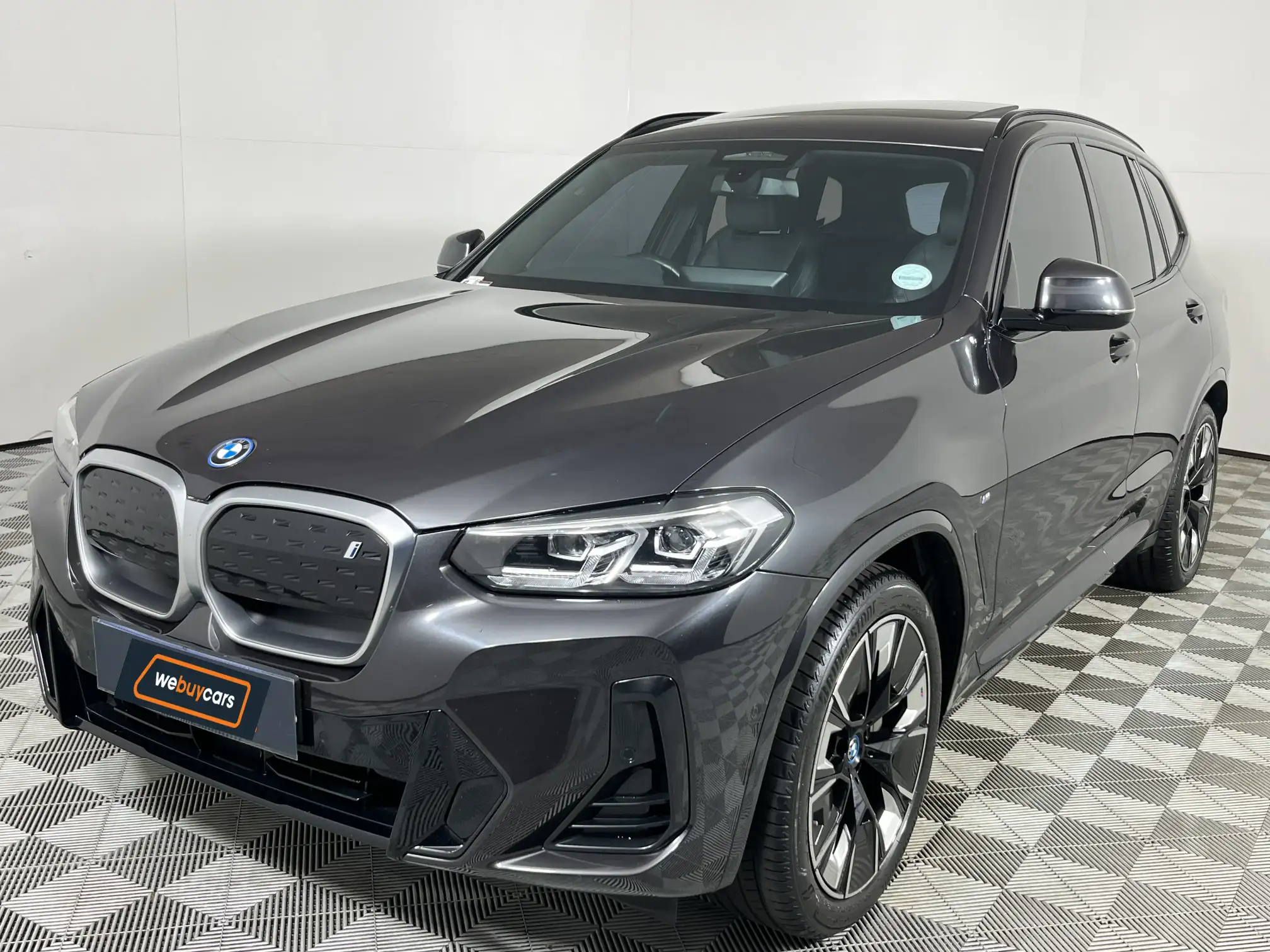 BMW iX3