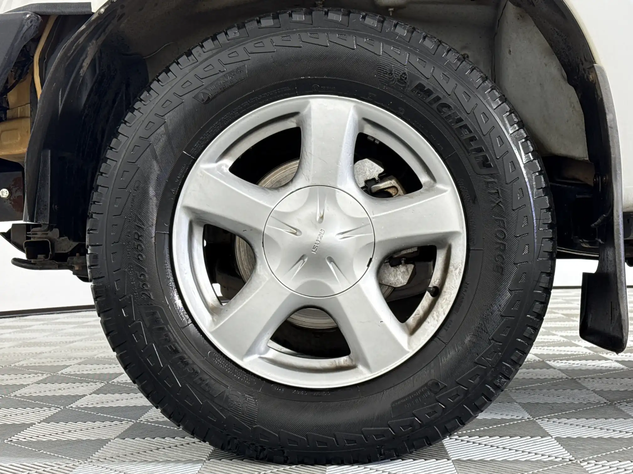 Isuzu D-MAX