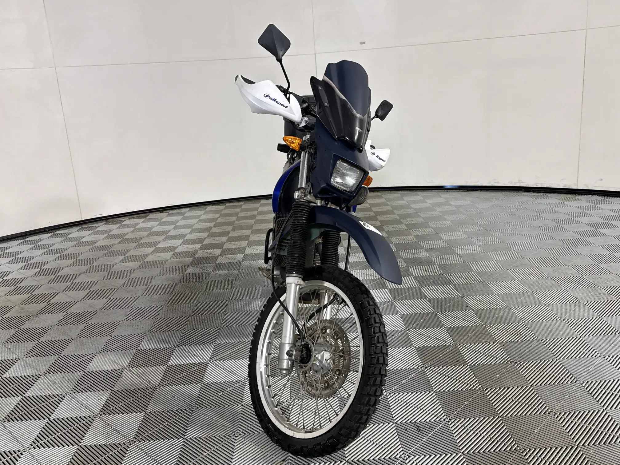 Suzuki DR
