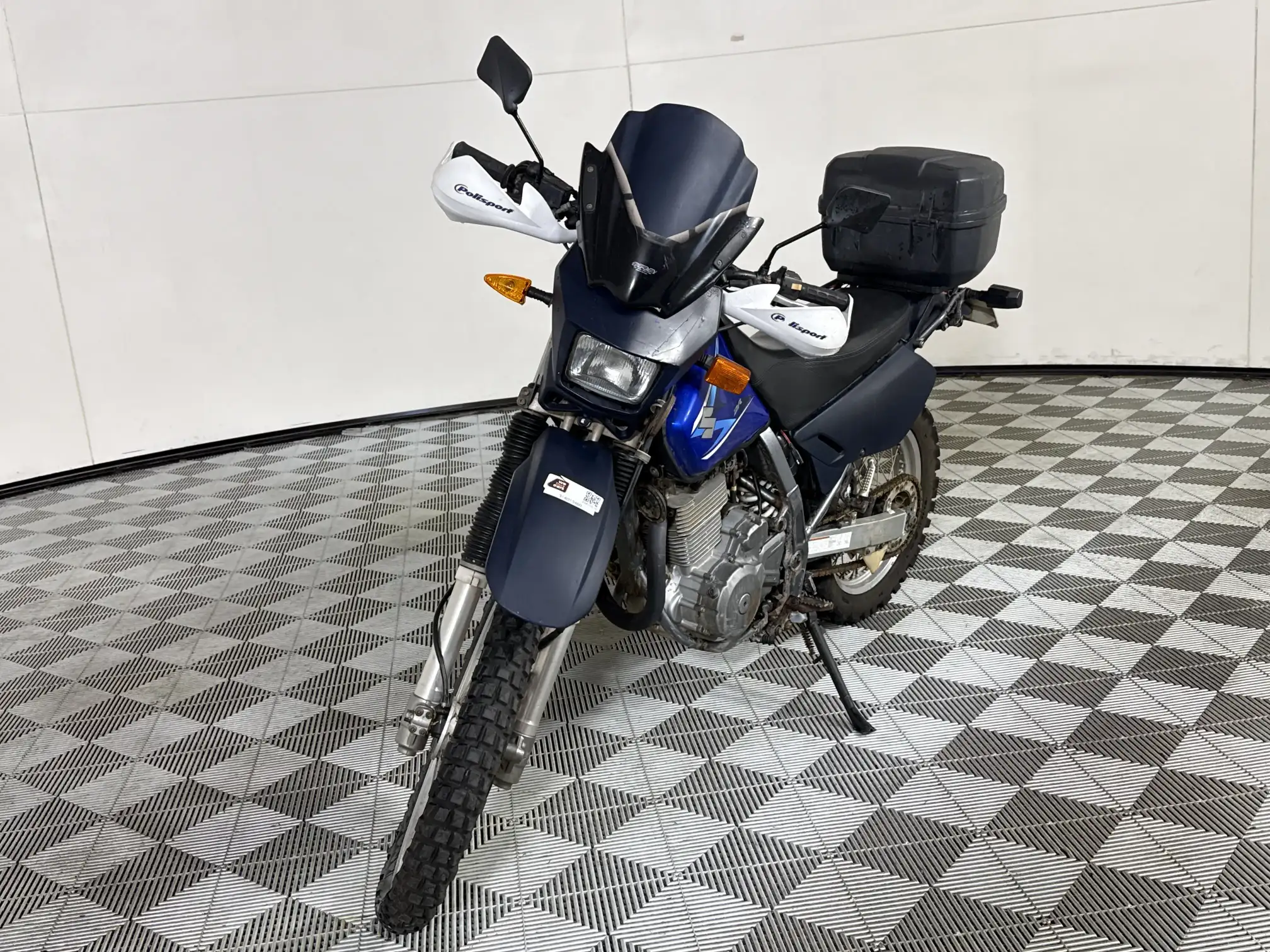 Suzuki DR