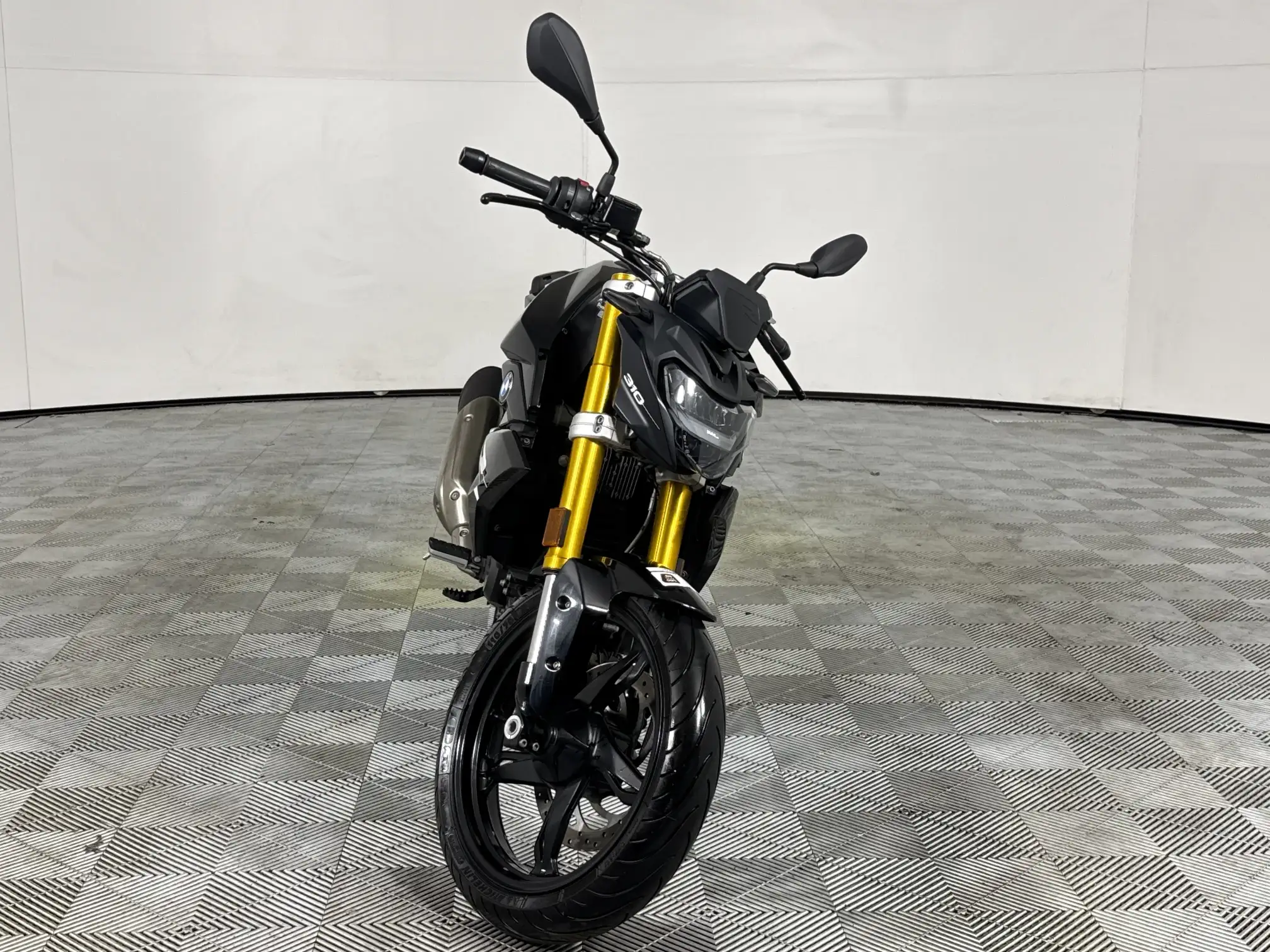 BMW C