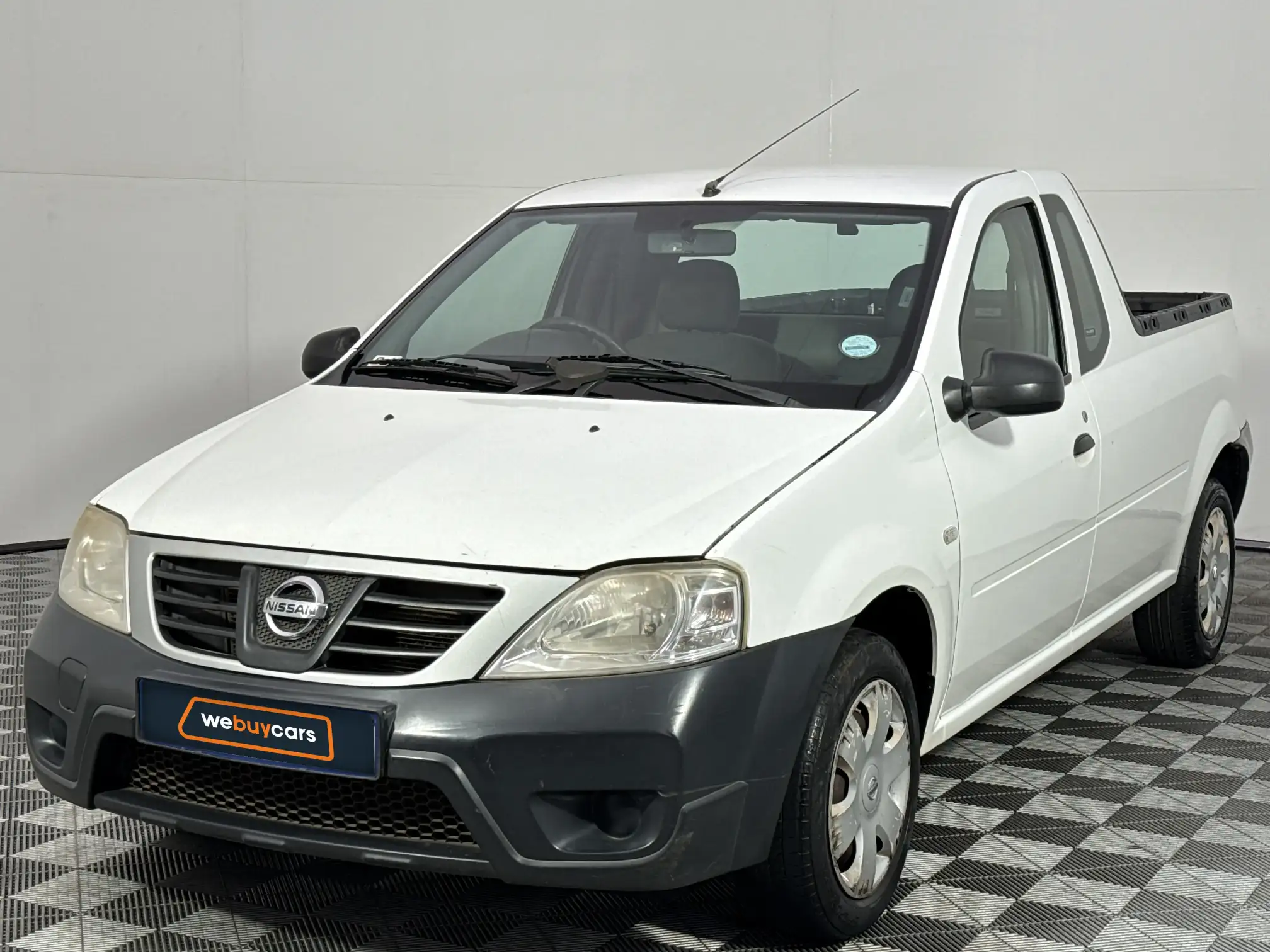 2015 Nissan NP200