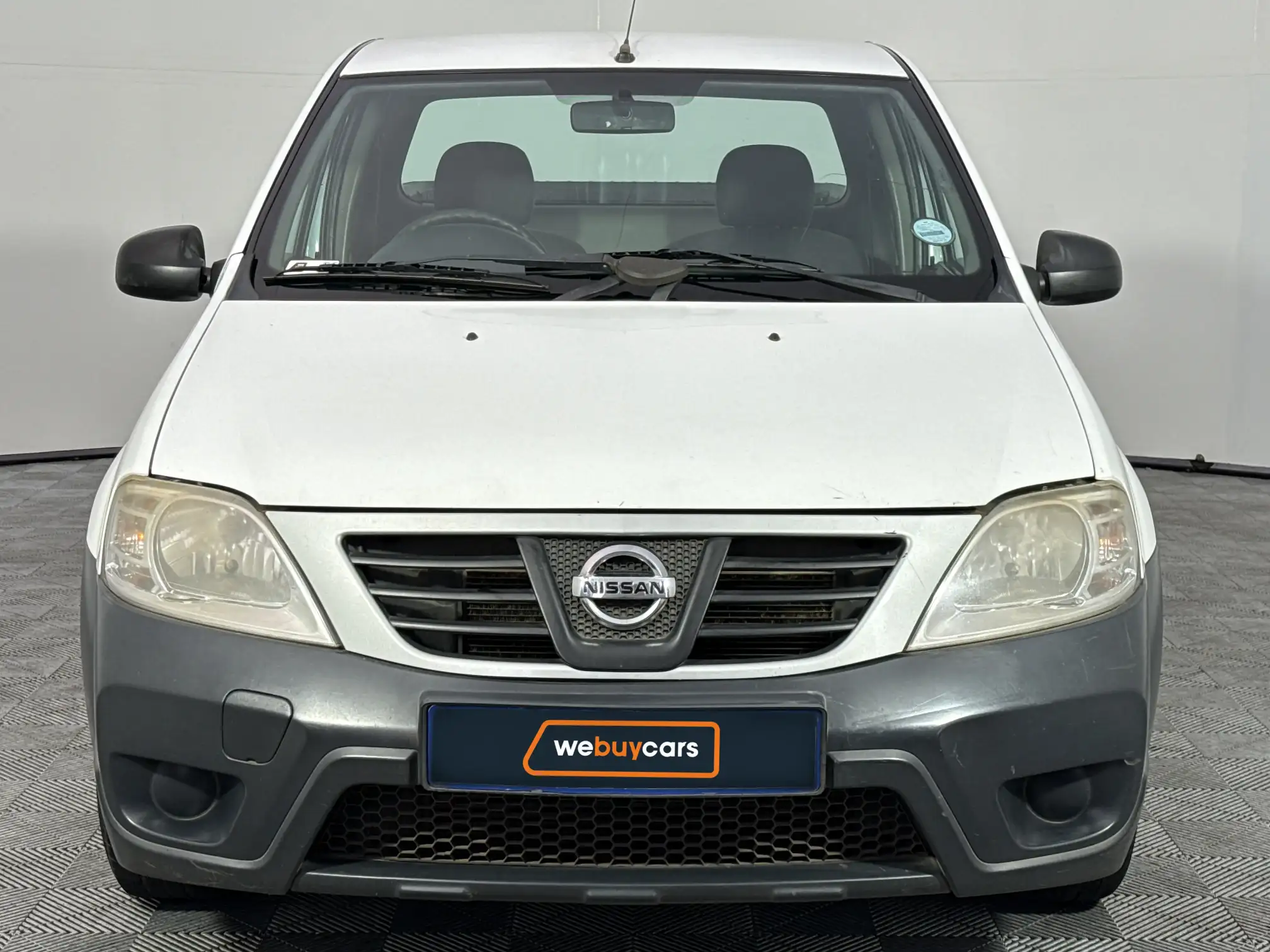 Nissan NP200