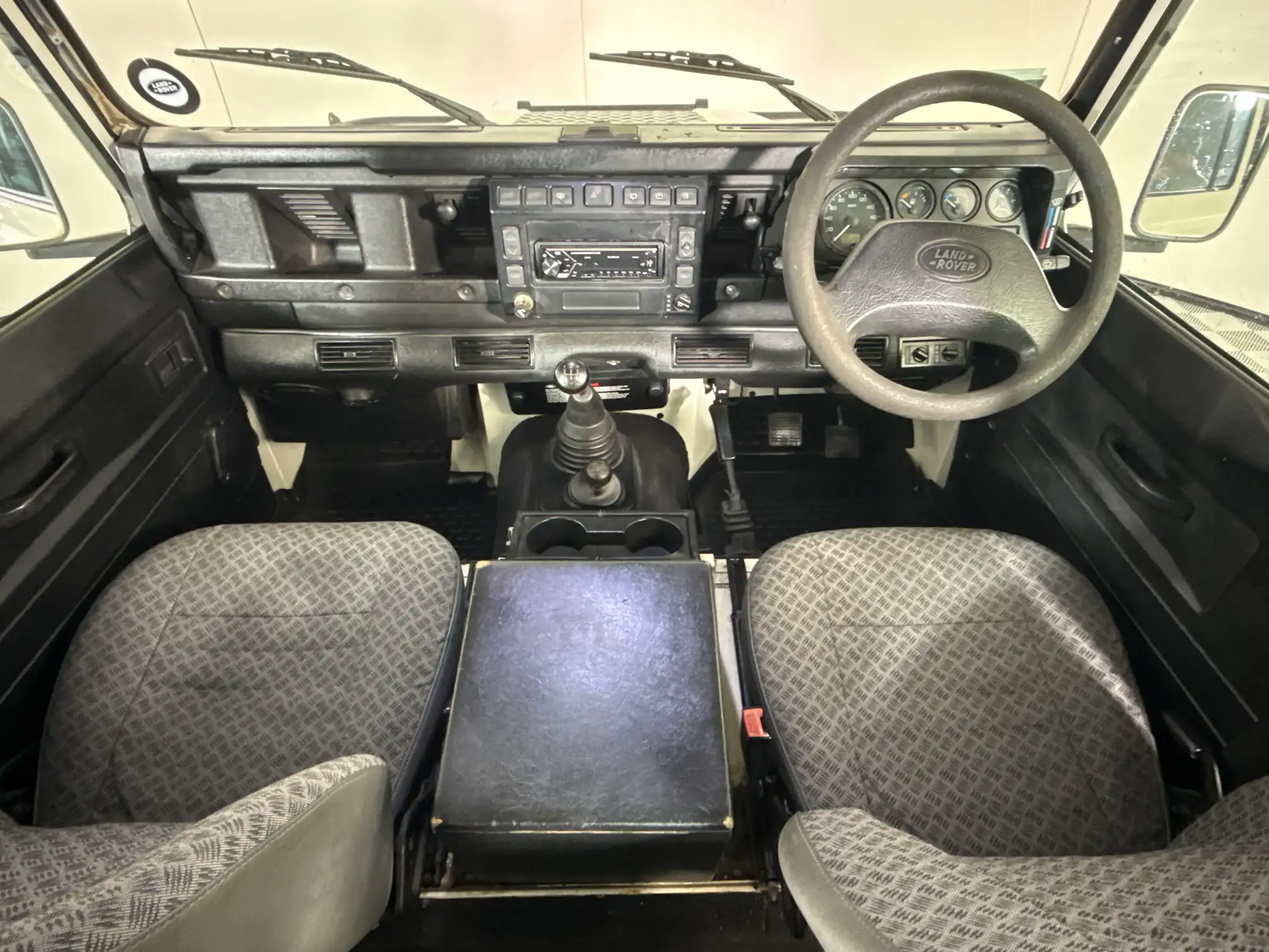 Land Rover Defender 110